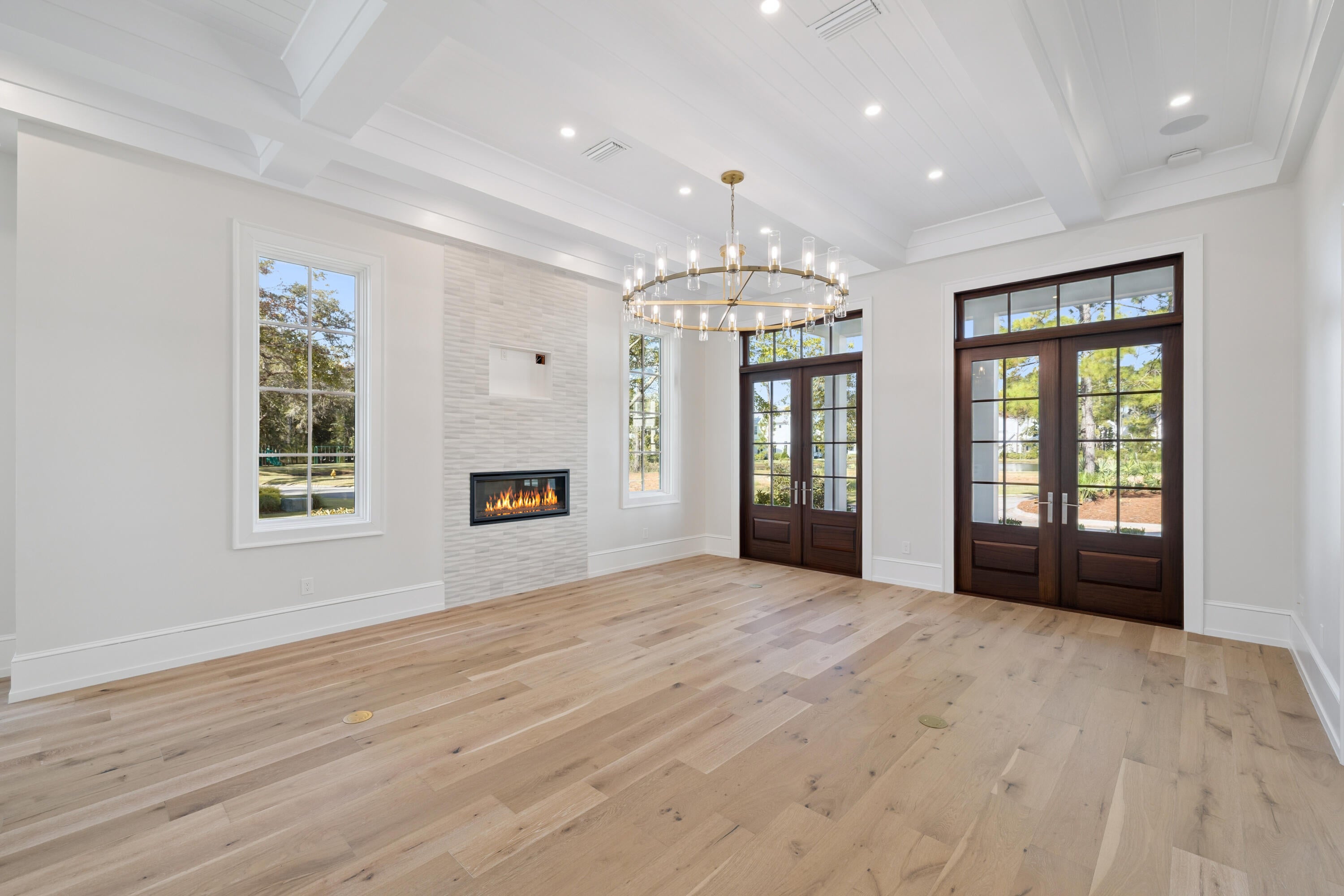 CHURCHILL OAKS - Residential