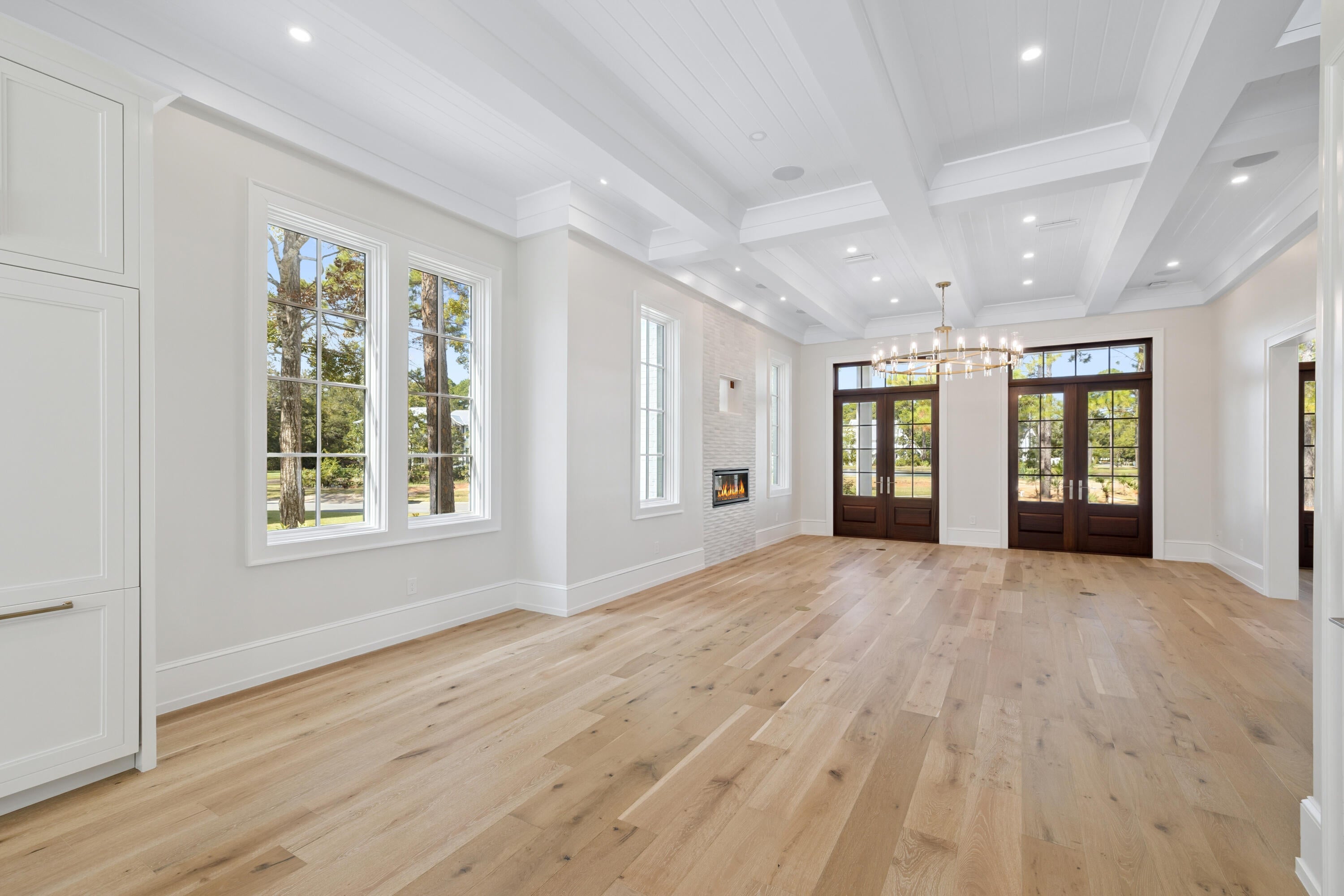 CHURCHILL OAKS - Residential