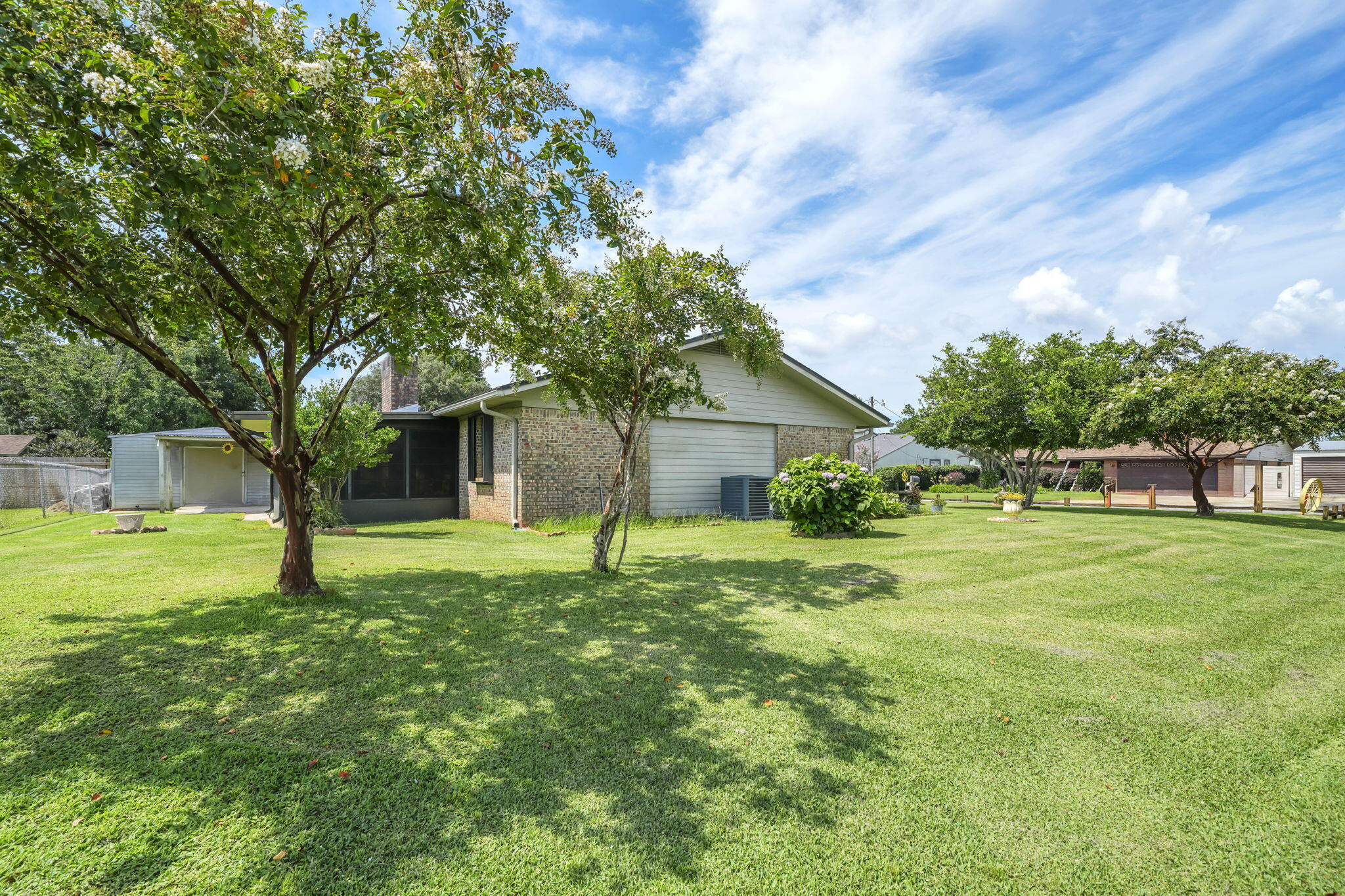 PORT DIXIE S1/2 OF LOTS 12 13, 14-BLK - Residential
