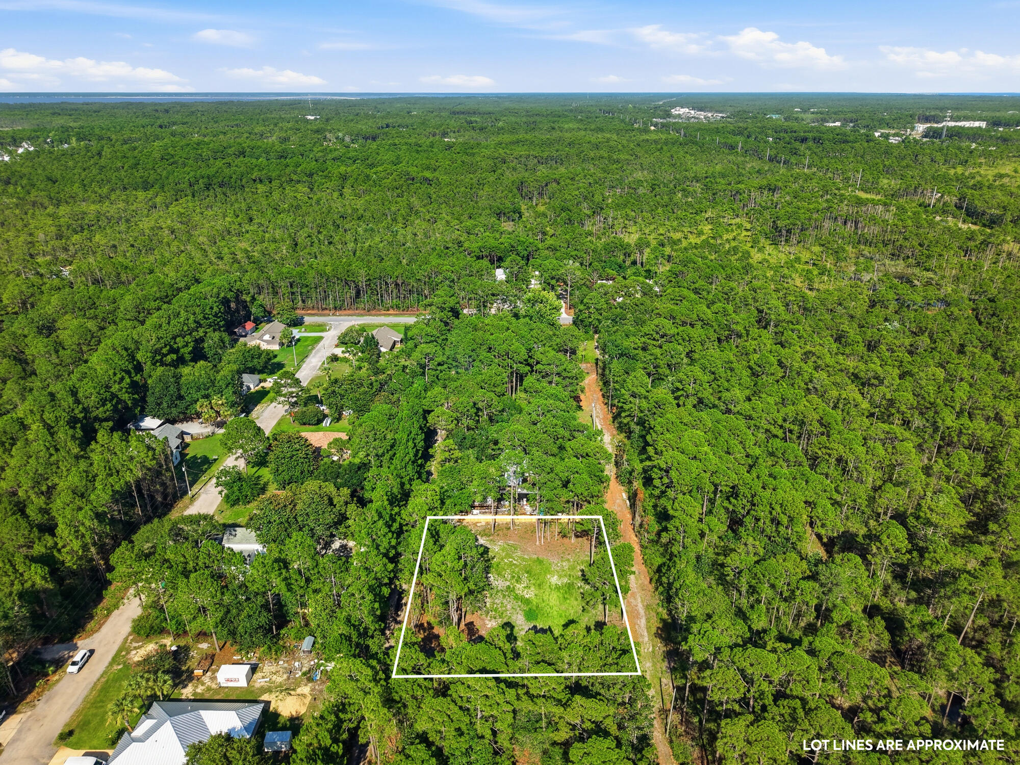 GARNETT BAYOU ESTATES - Land