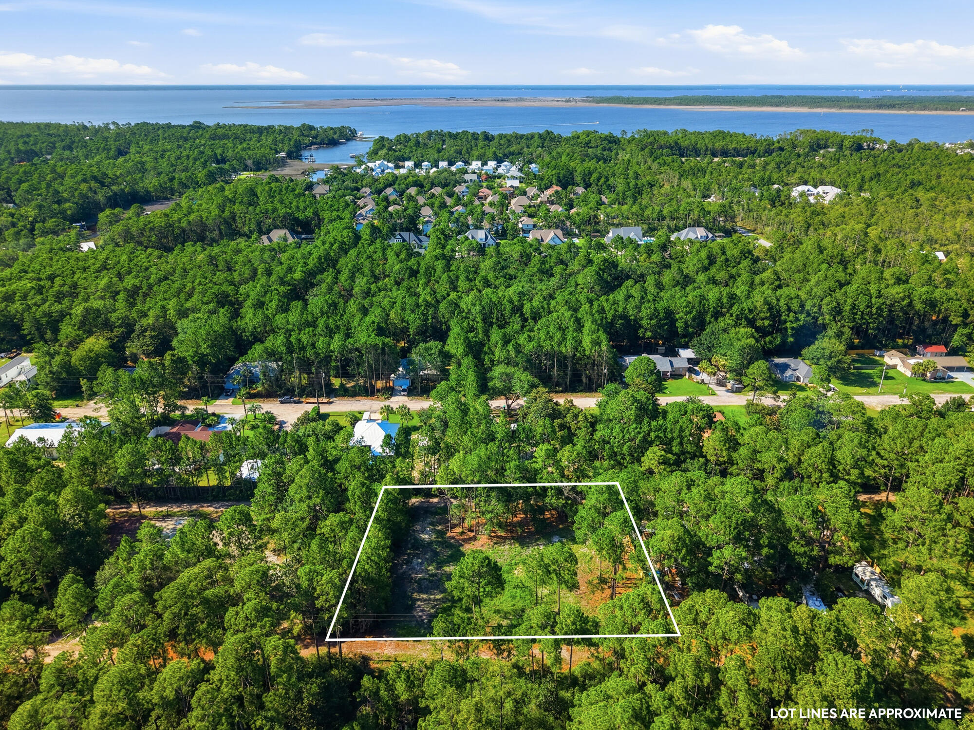 GARNETT BAYOU ESTATES - Land