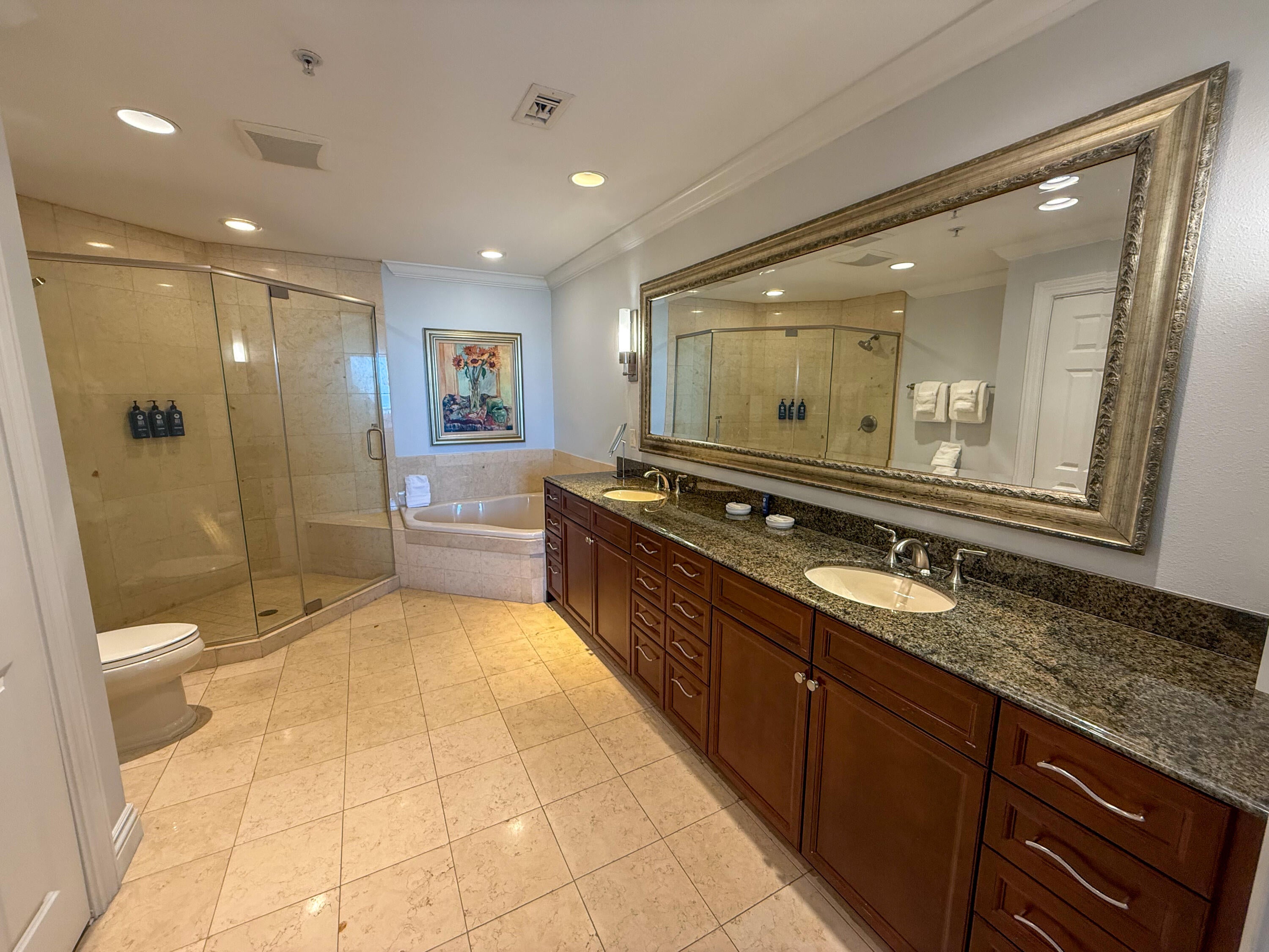 EMERALD GRANDE - Residential