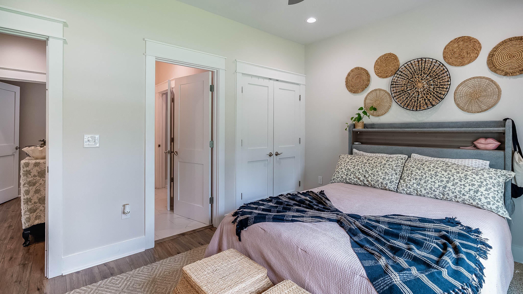 PISCES COVE - Residential