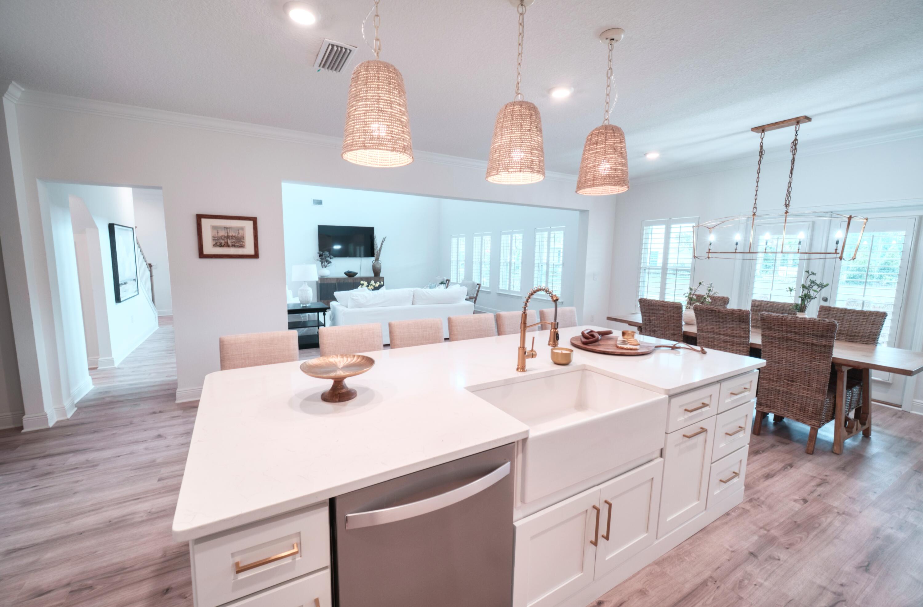 LAKEVIEW ESTATES - Residential