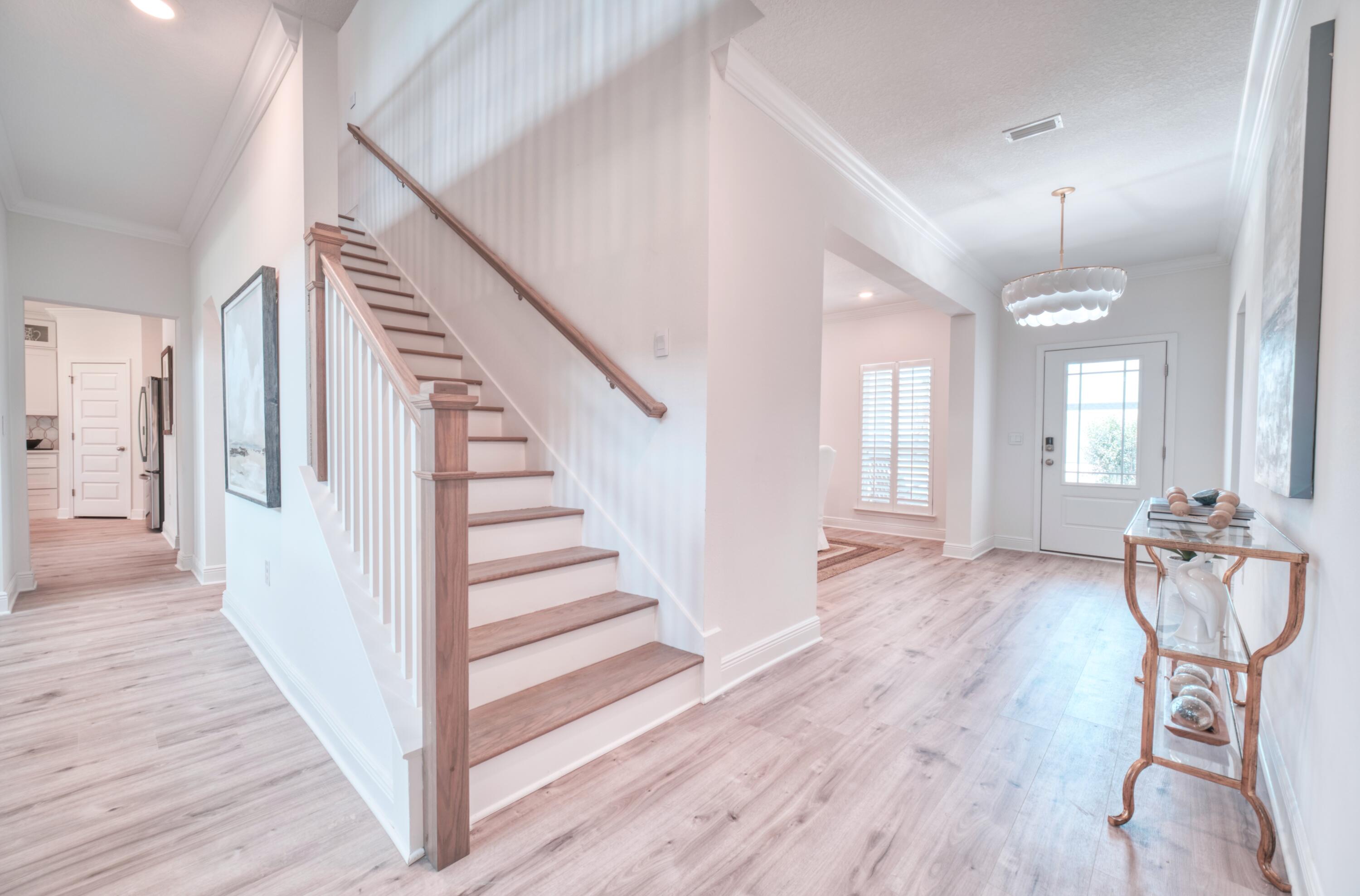 LAKEVIEW ESTATES - Residential