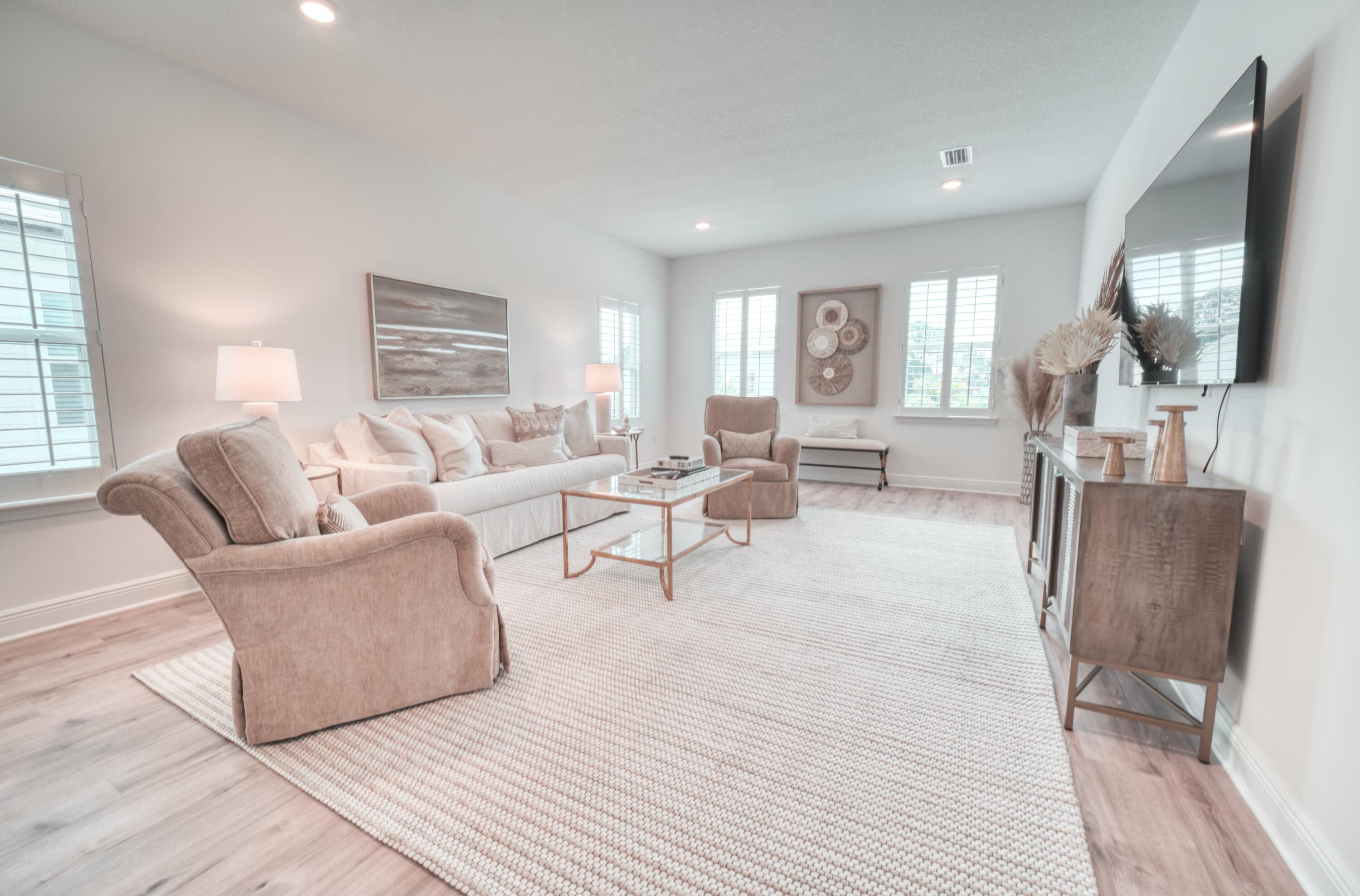 LAKEVIEW ESTATES - Residential