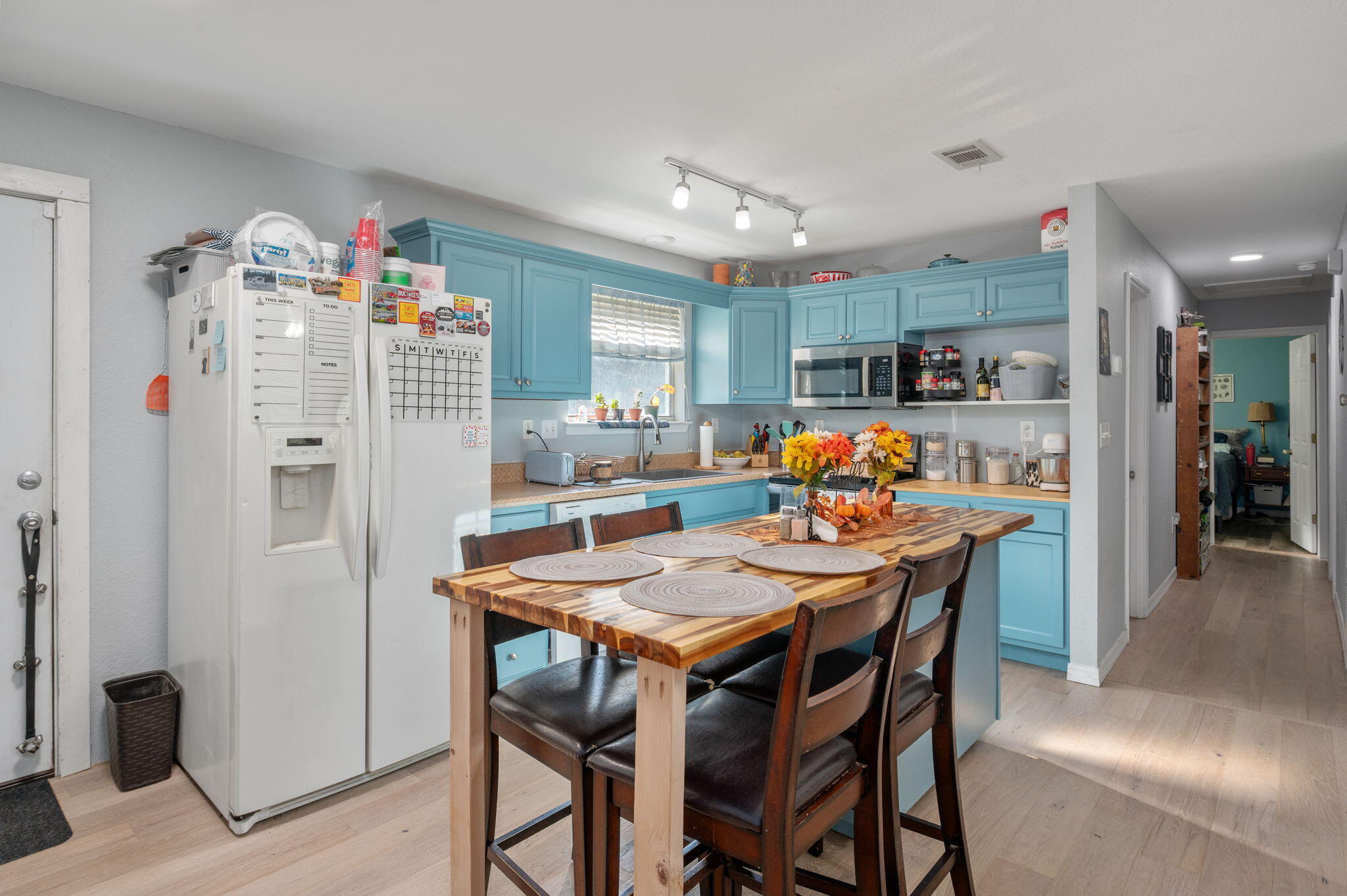 CRESTVIEW SUBURB - Residential