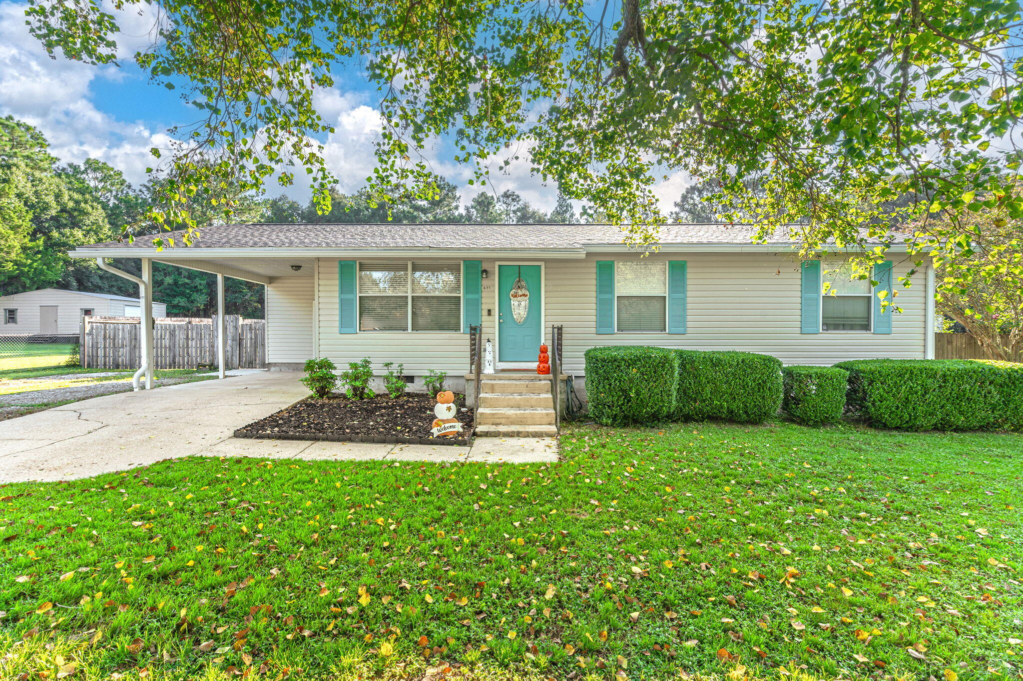 CRESTVIEW SUBURB - Residential