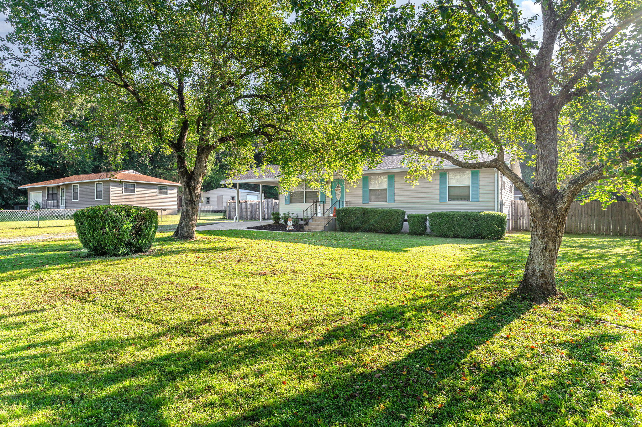 CRESTVIEW SUBURB - Residential
