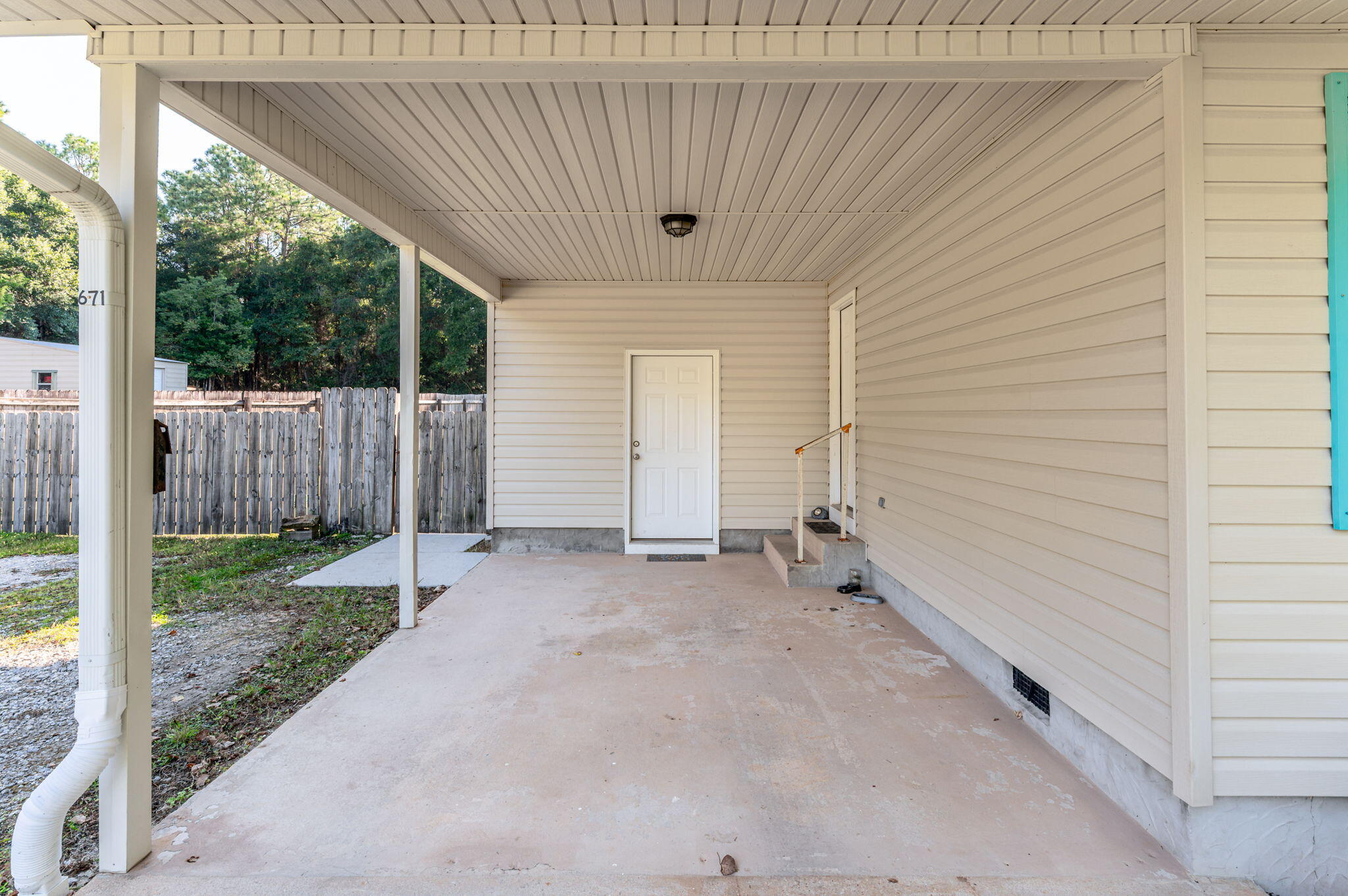 CRESTVIEW SUBURB - Residential
