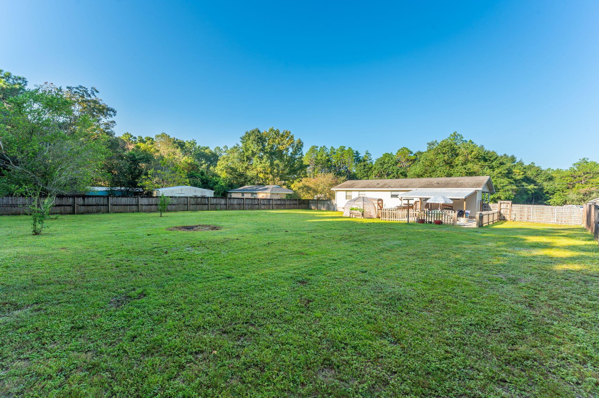 CRESTVIEW SUBURB - Residential