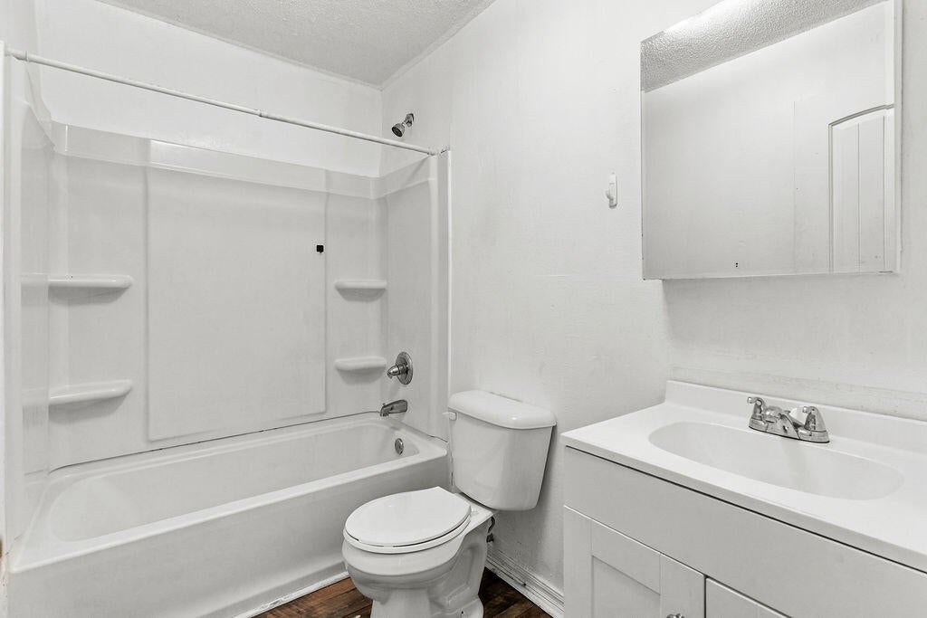 FERDON HEIGHTS - Residential Lease