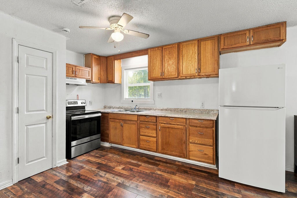 FERDON HEIGHTS - Residential Lease