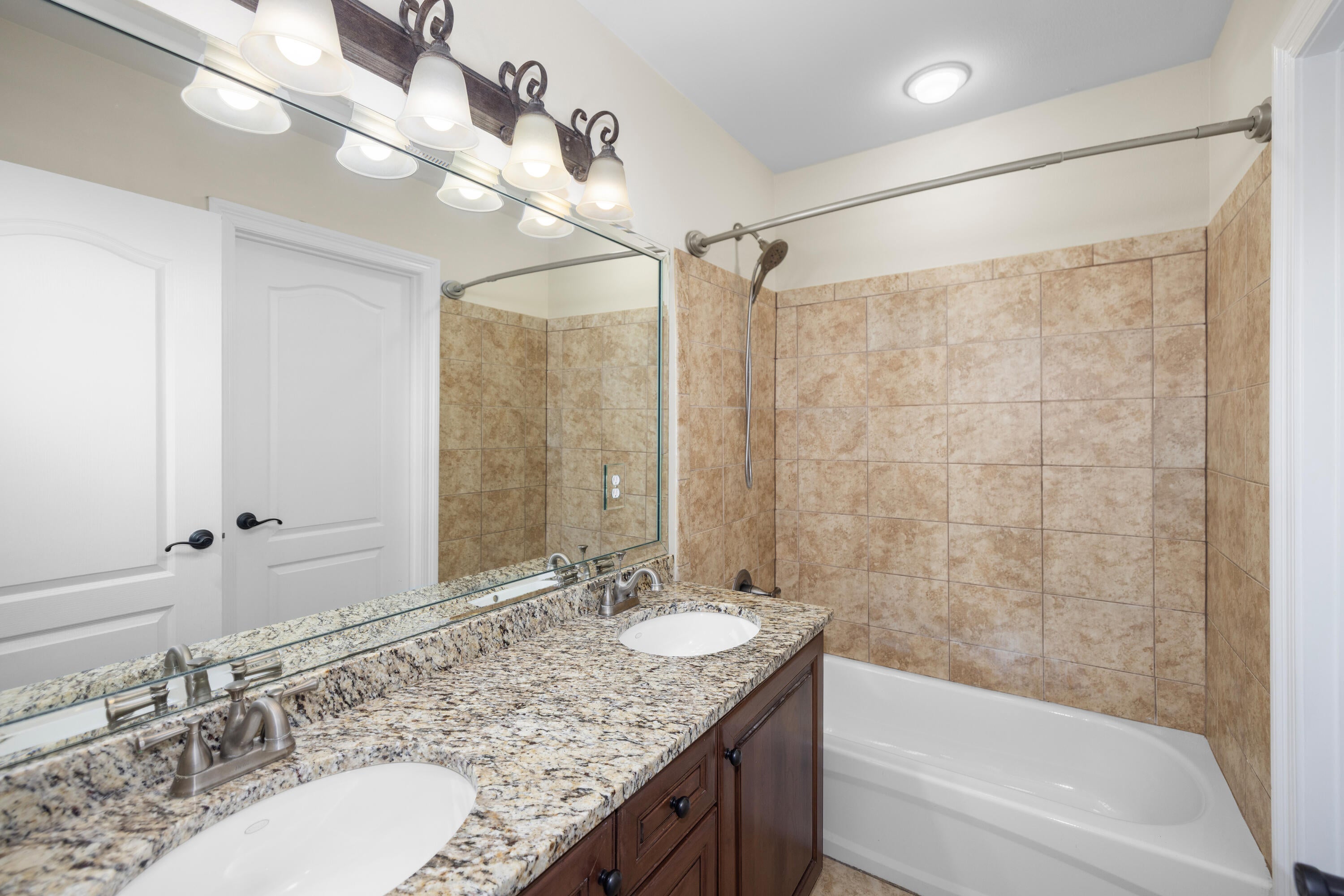 BAYWALK LANDING - Residential