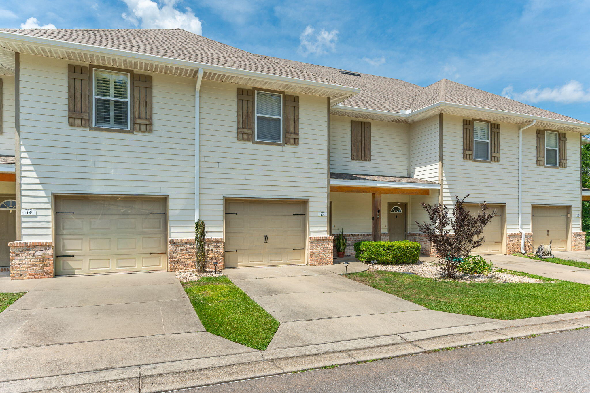 ARBOR LAKE - Residential Lease