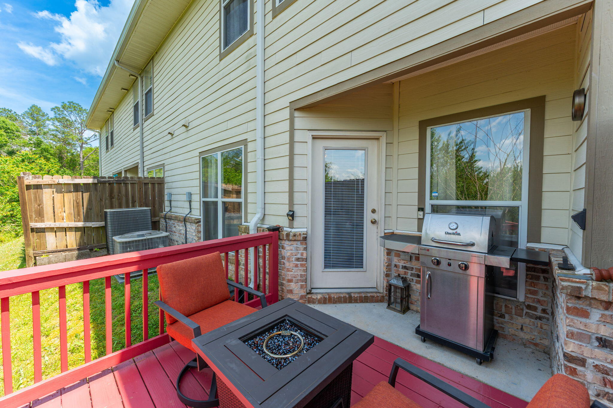 ARBOR LAKE - Residential Lease
