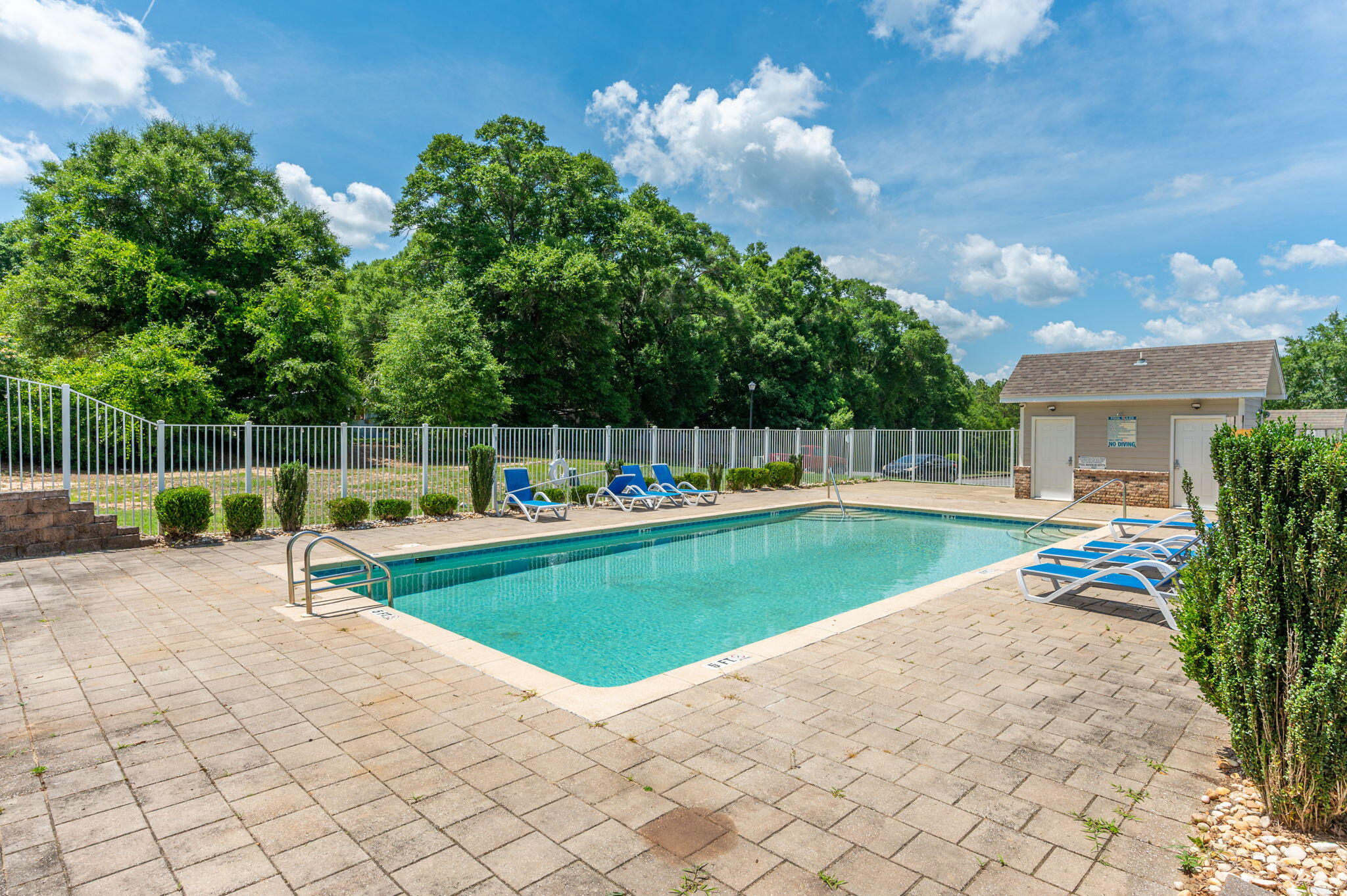 ARBOR LAKE - Residential Lease