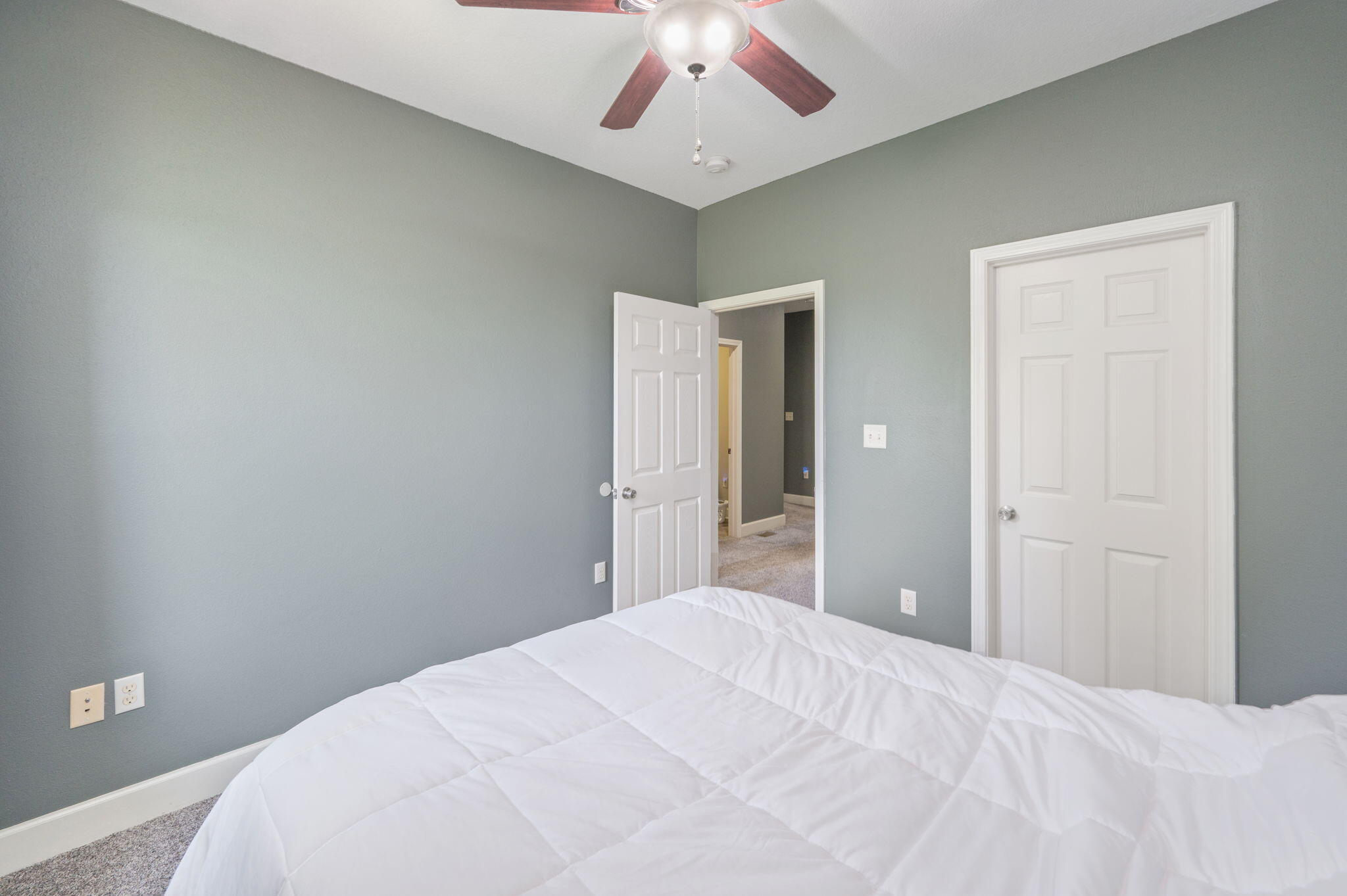 ARBOR LAKE - Residential Lease