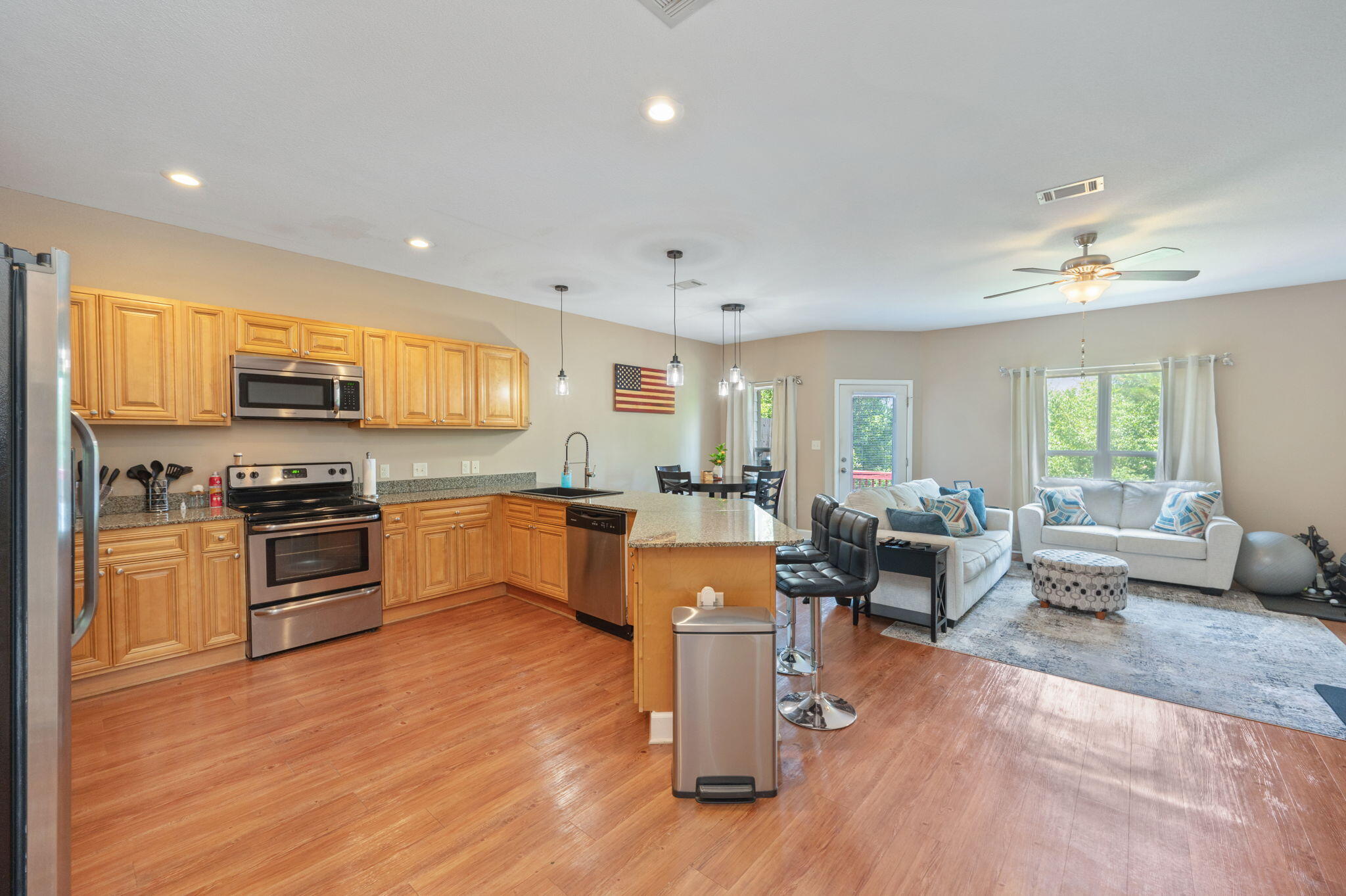 ARBOR LAKE - Residential Lease