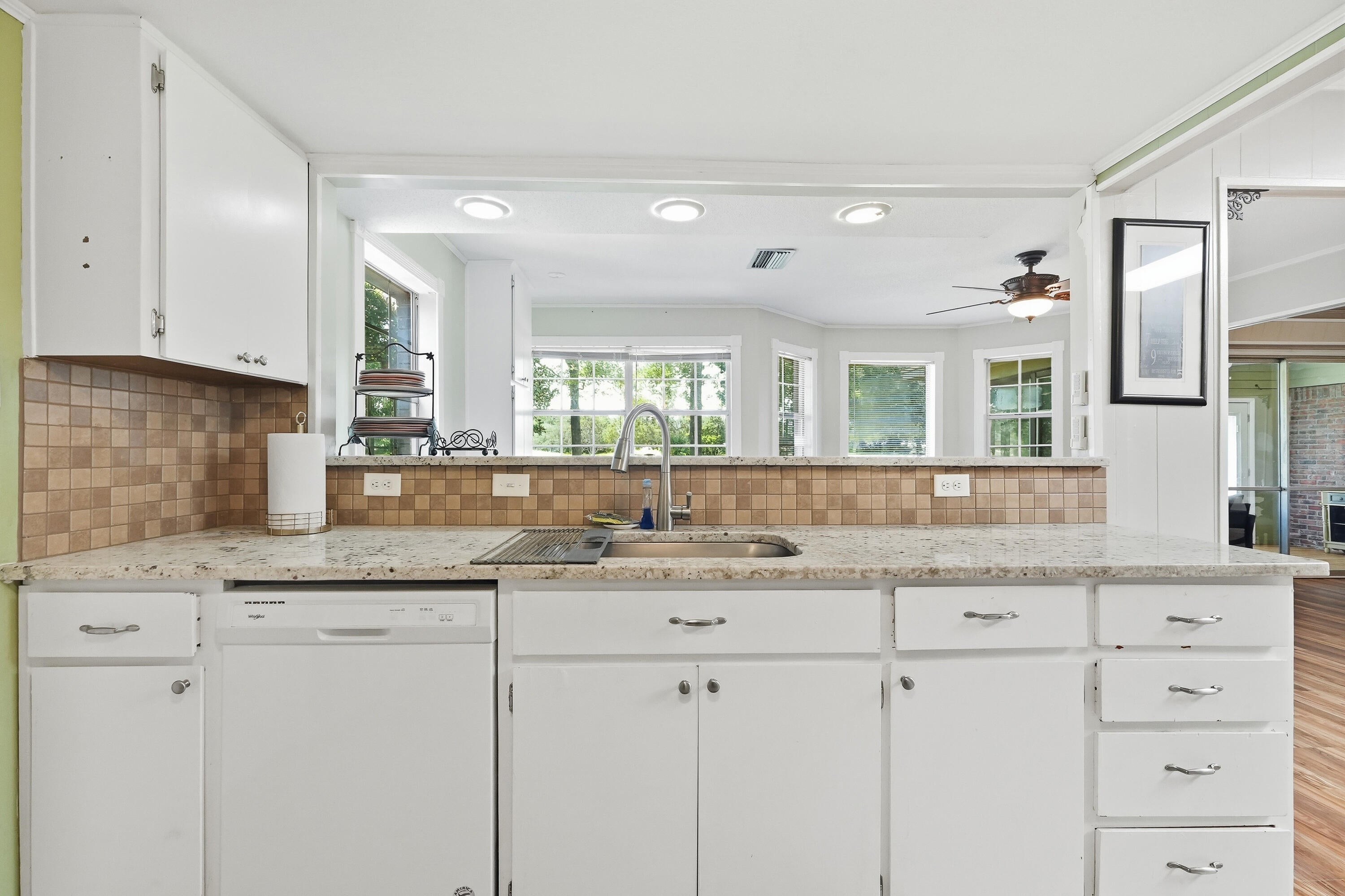 LAKE LORRAINE EST LOT 48 BLK B - Residential