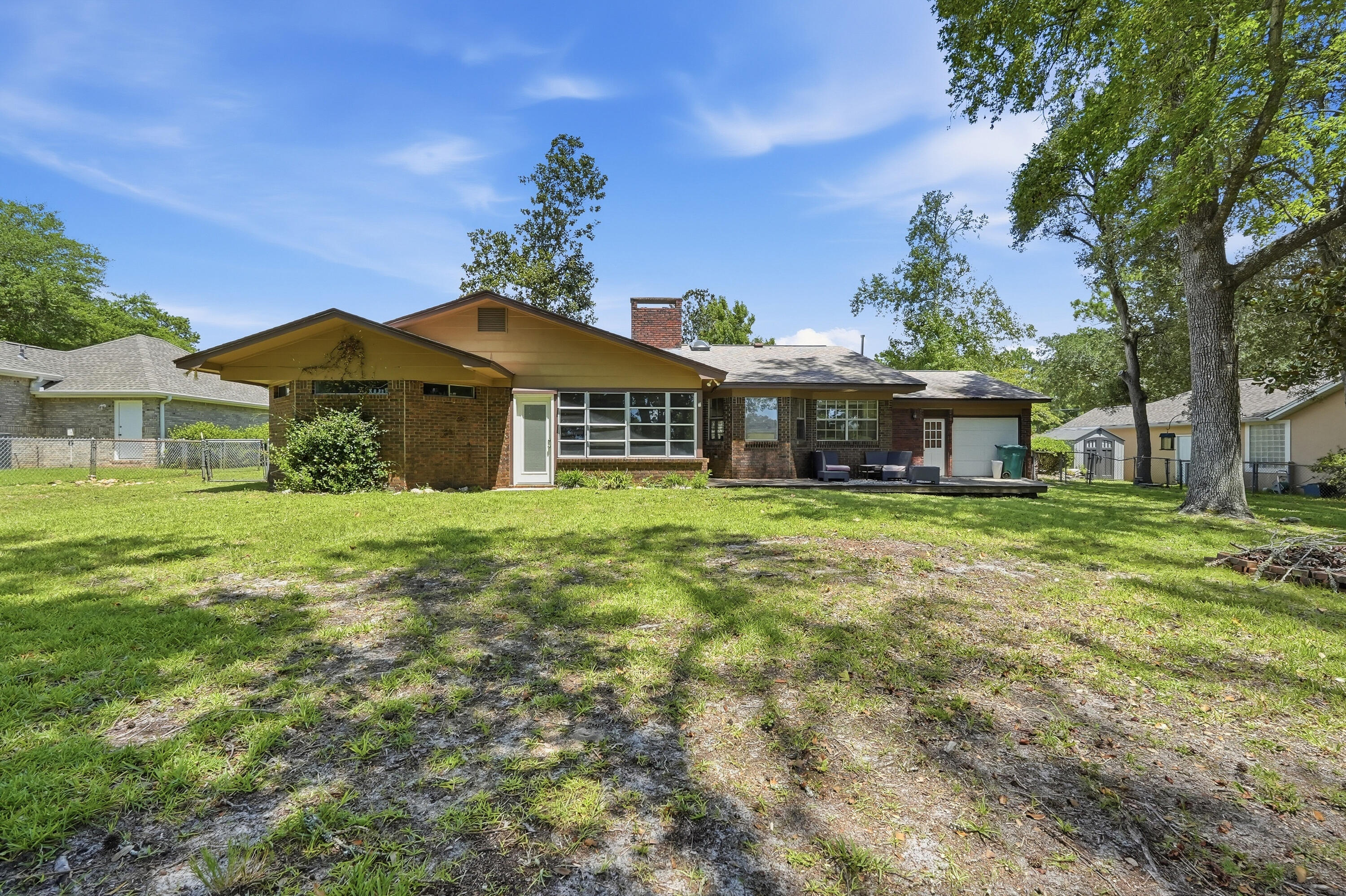 LAKE LORRAINE EST LOT 48 BLK B - Residential