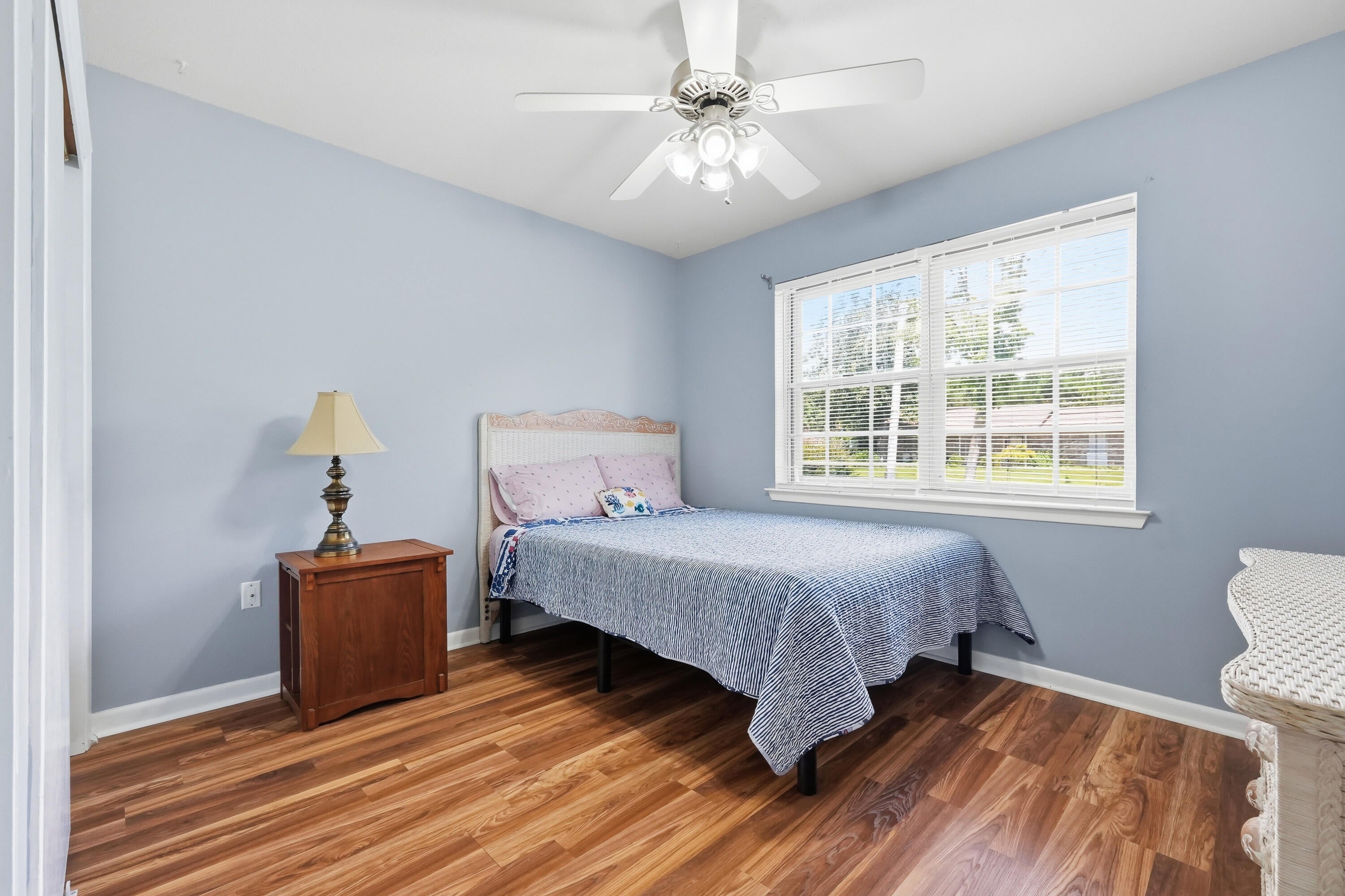 LAKE LORRAINE EST LOT 48 BLK B - Residential
