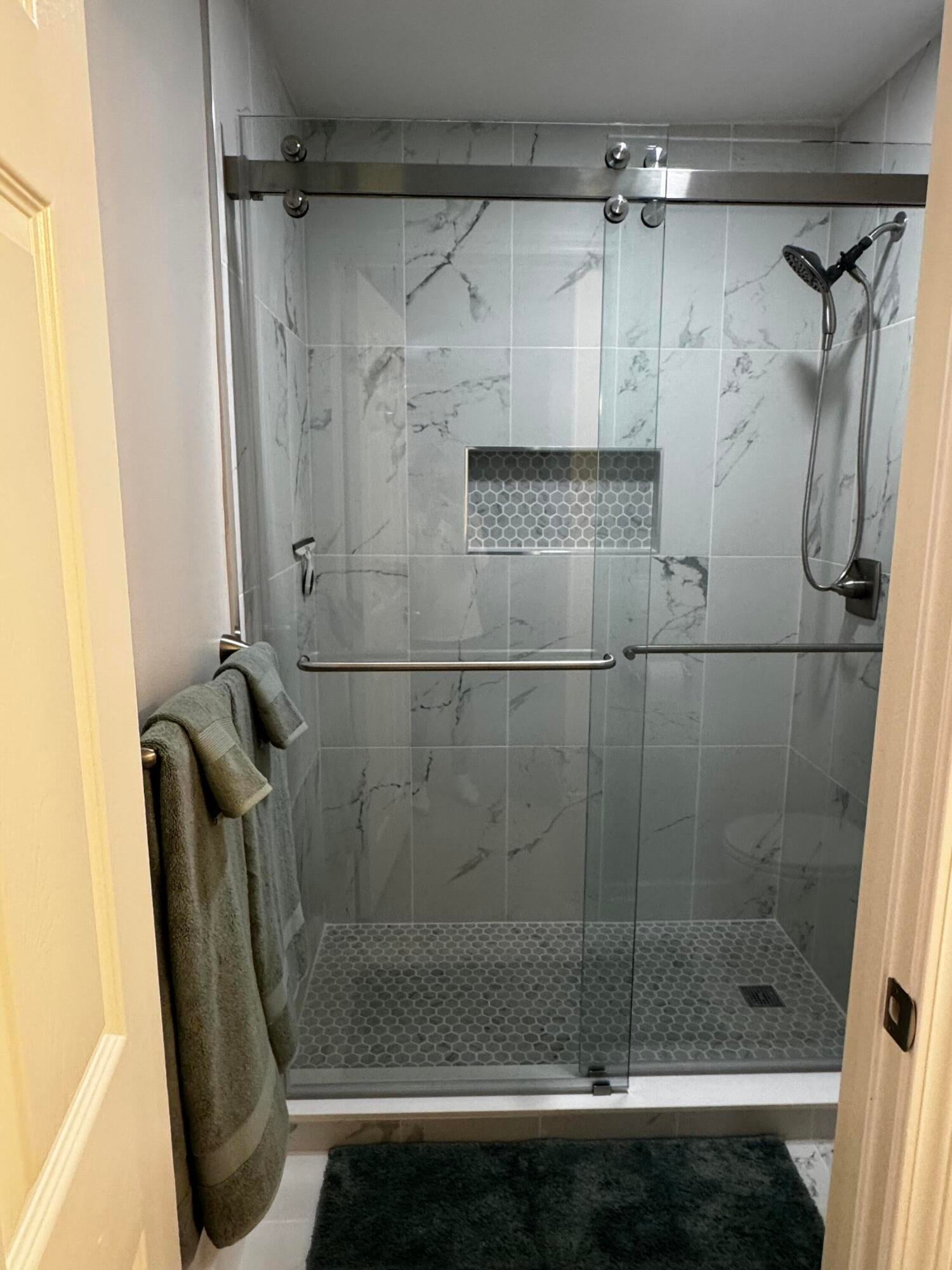 BAYOU VILLAGE CONDO PH 1 - Residential Lease