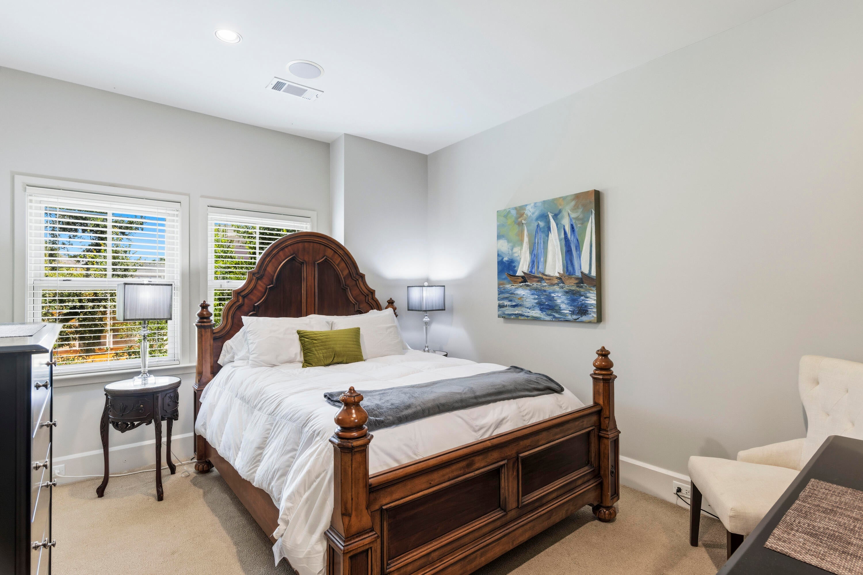 COURT OF NORTH HILL - Residential