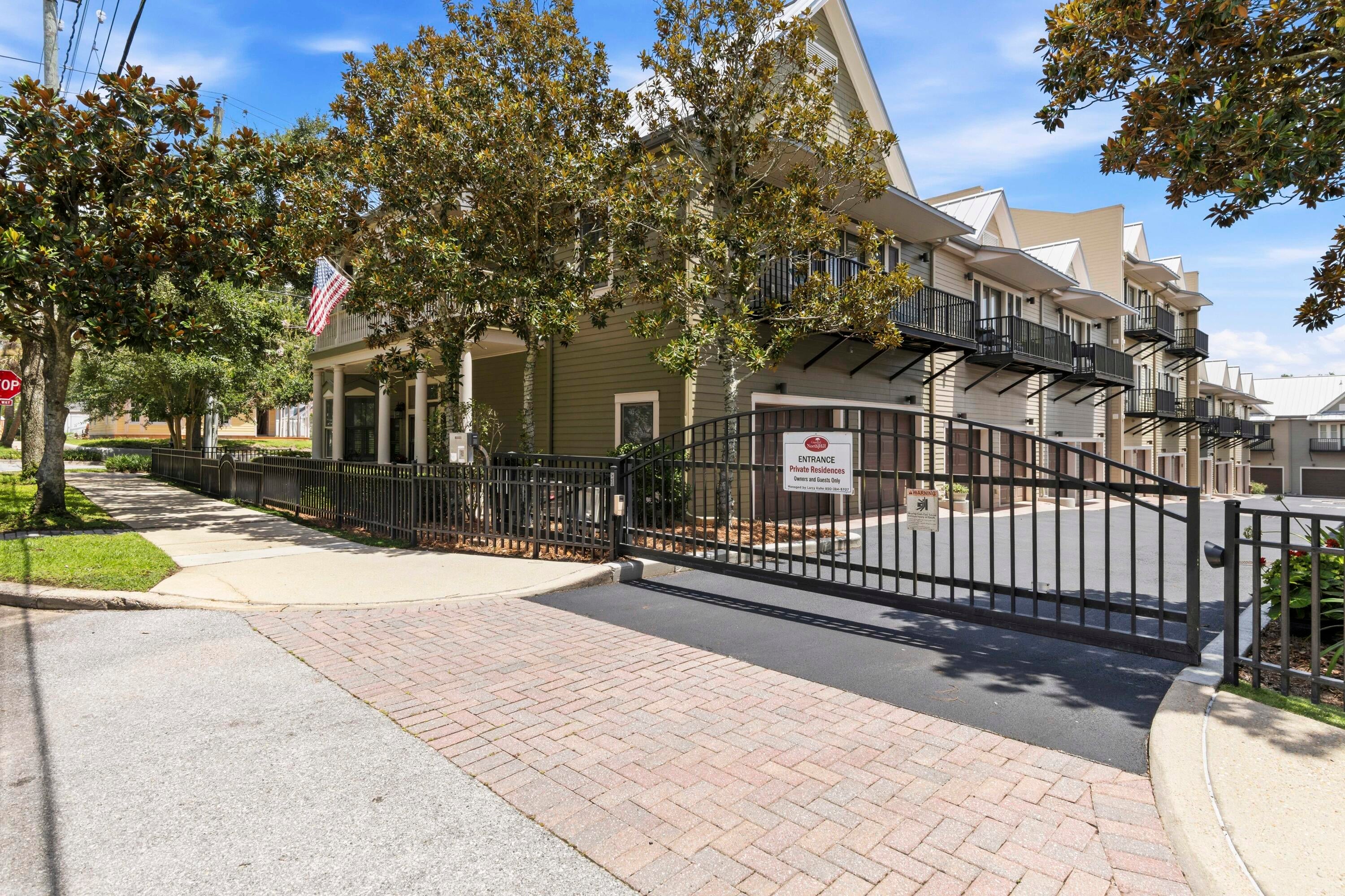 COURT OF NORTH HILL - Residential