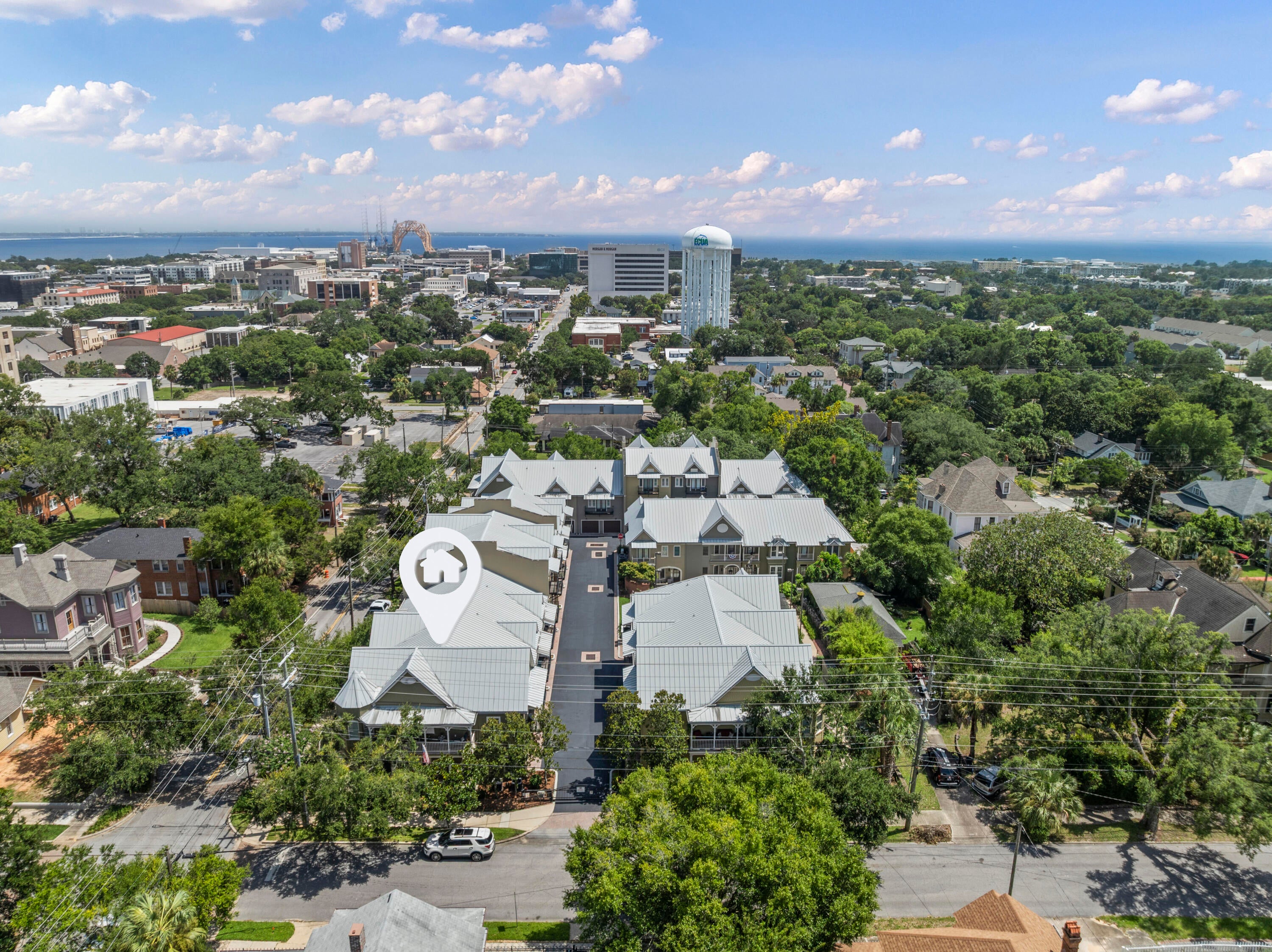 COURT OF NORTH HILL - Residential
