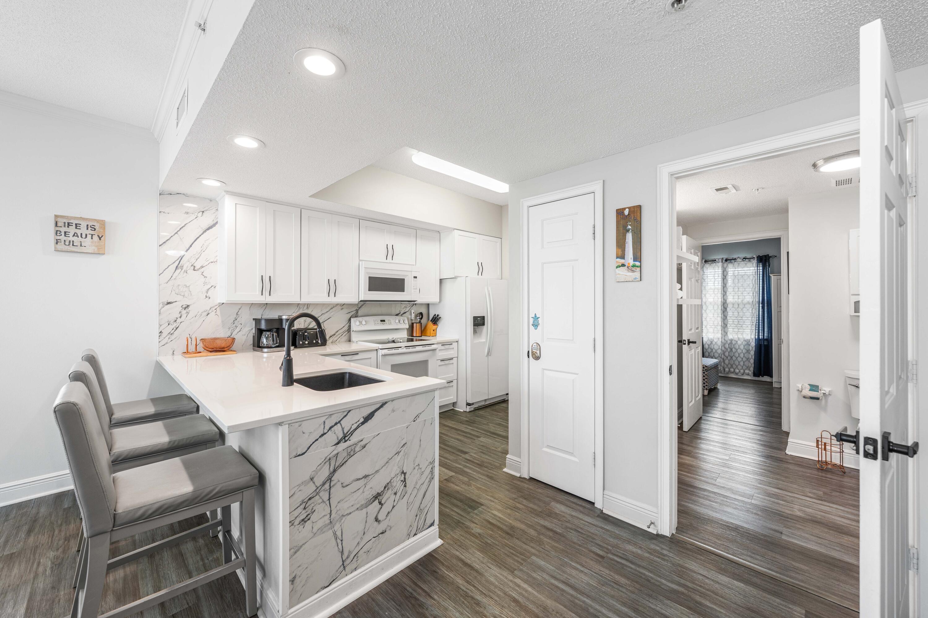 WATERS EDGE - Residential