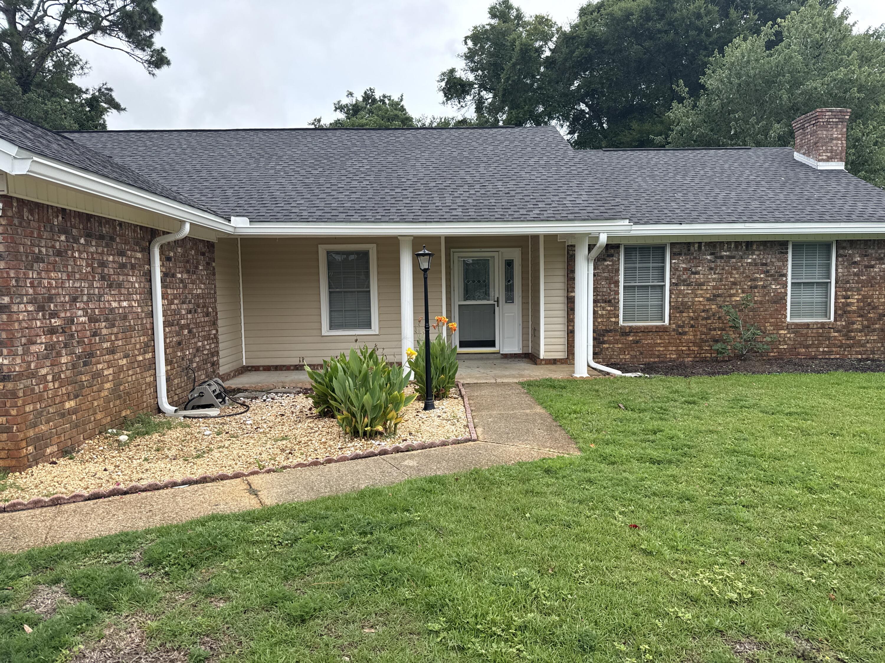 MARY ESTHER MANOR - Residential Lease