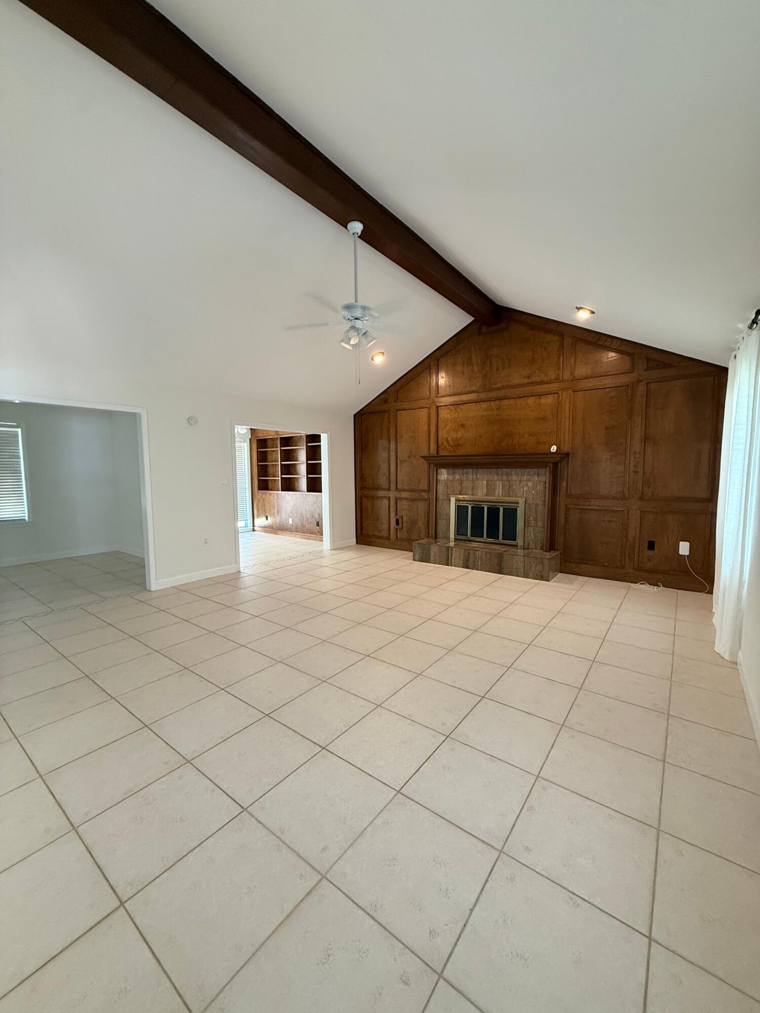 MARY ESTHER MANOR - Residential Lease