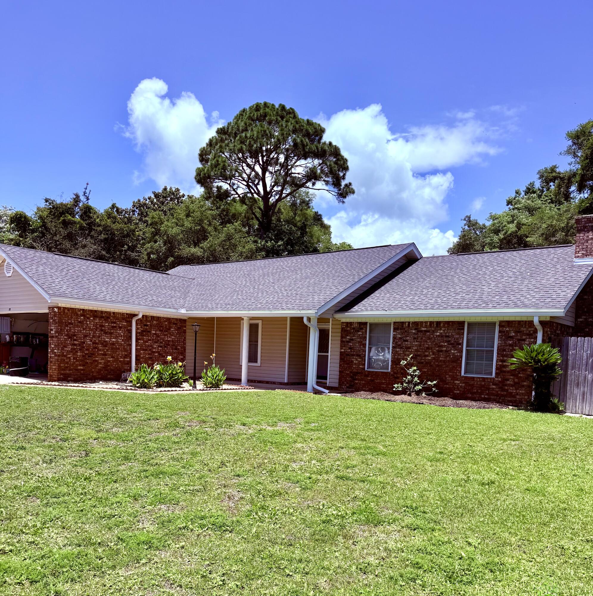 MARY ESTHER MANOR - Residential Lease