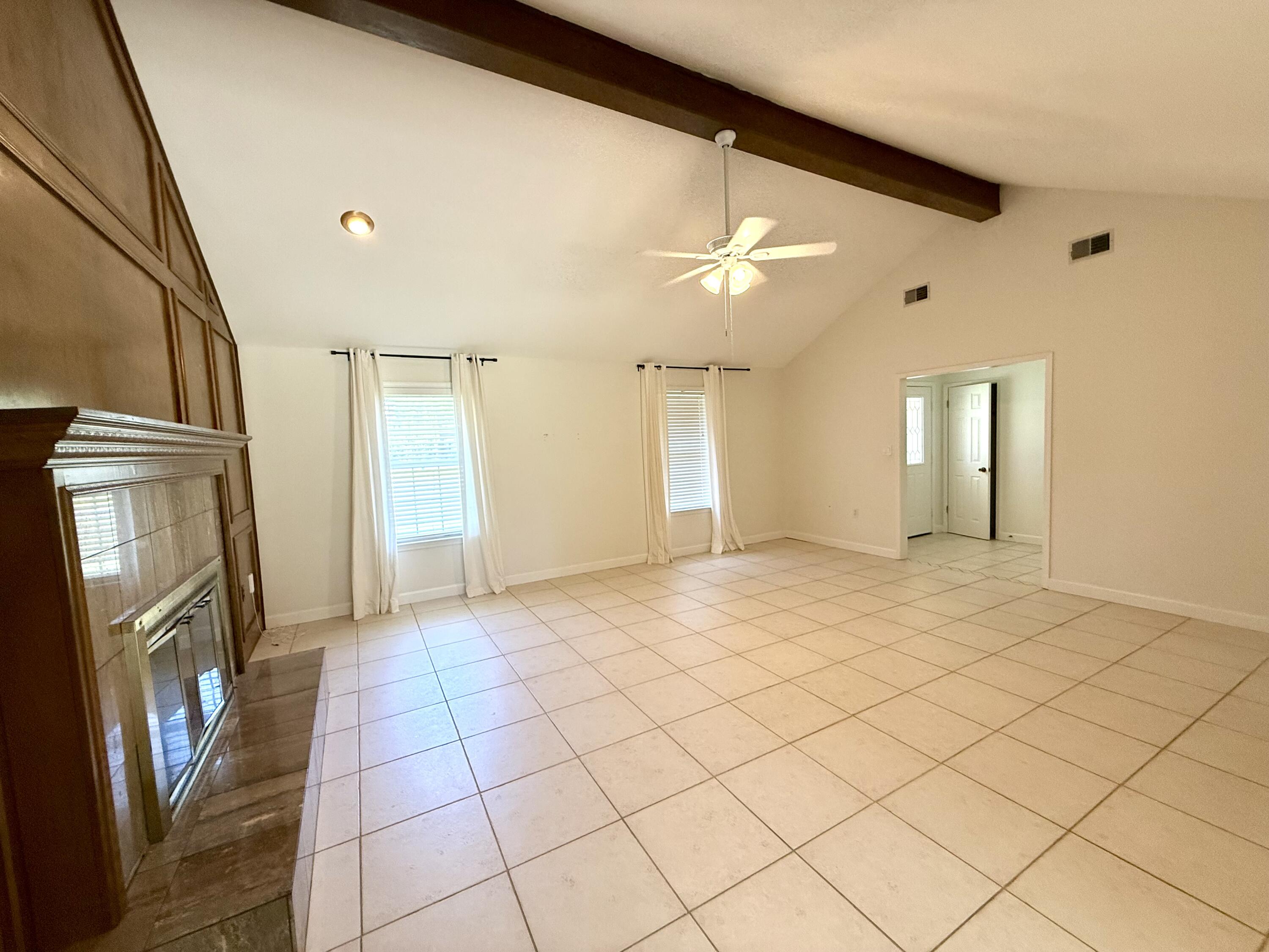 MARY ESTHER MANOR - Residential Lease