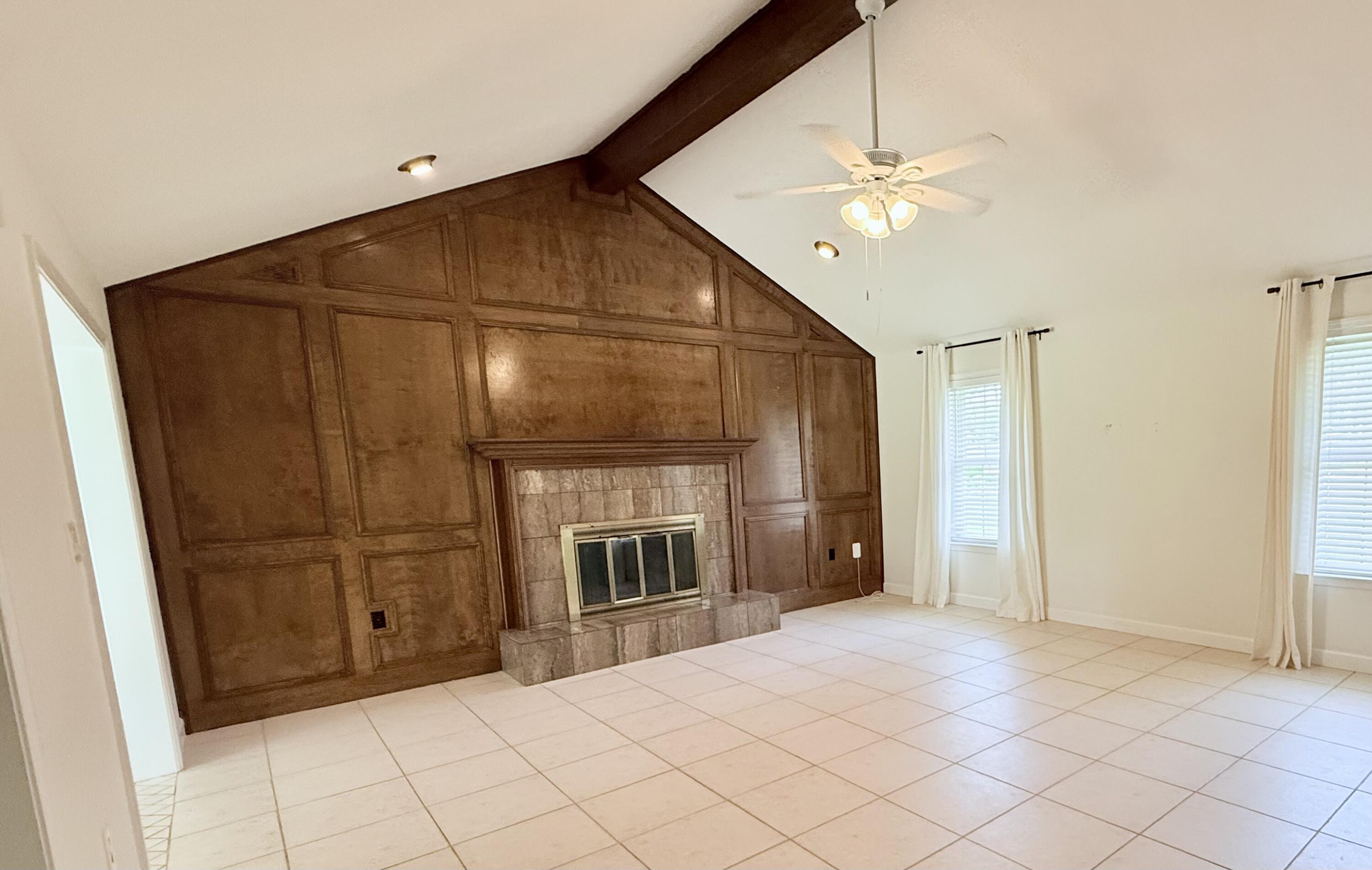 MARY ESTHER MANOR - Residential Lease