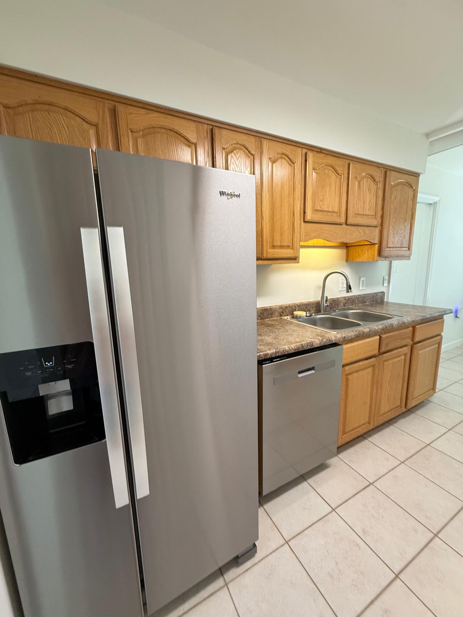 MARY ESTHER MANOR - Residential Lease