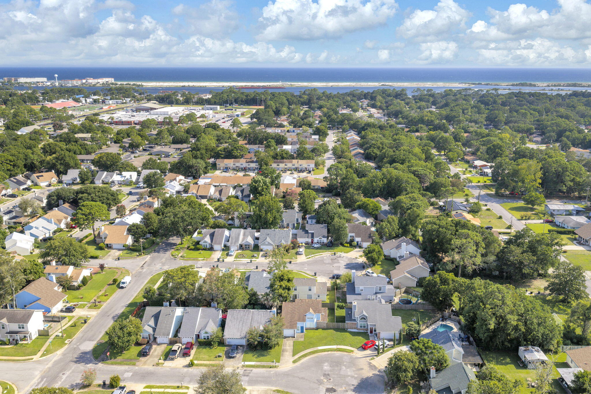 CANTERBURY WOODS - Residential
