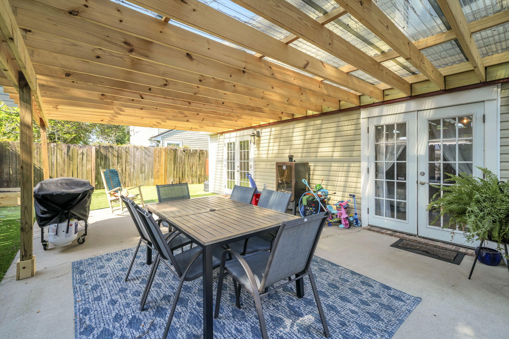 CANTERBURY WOODS - Residential