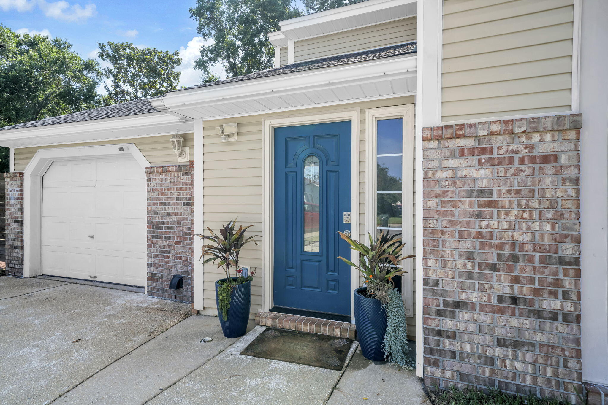 CANTERBURY WOODS - Residential