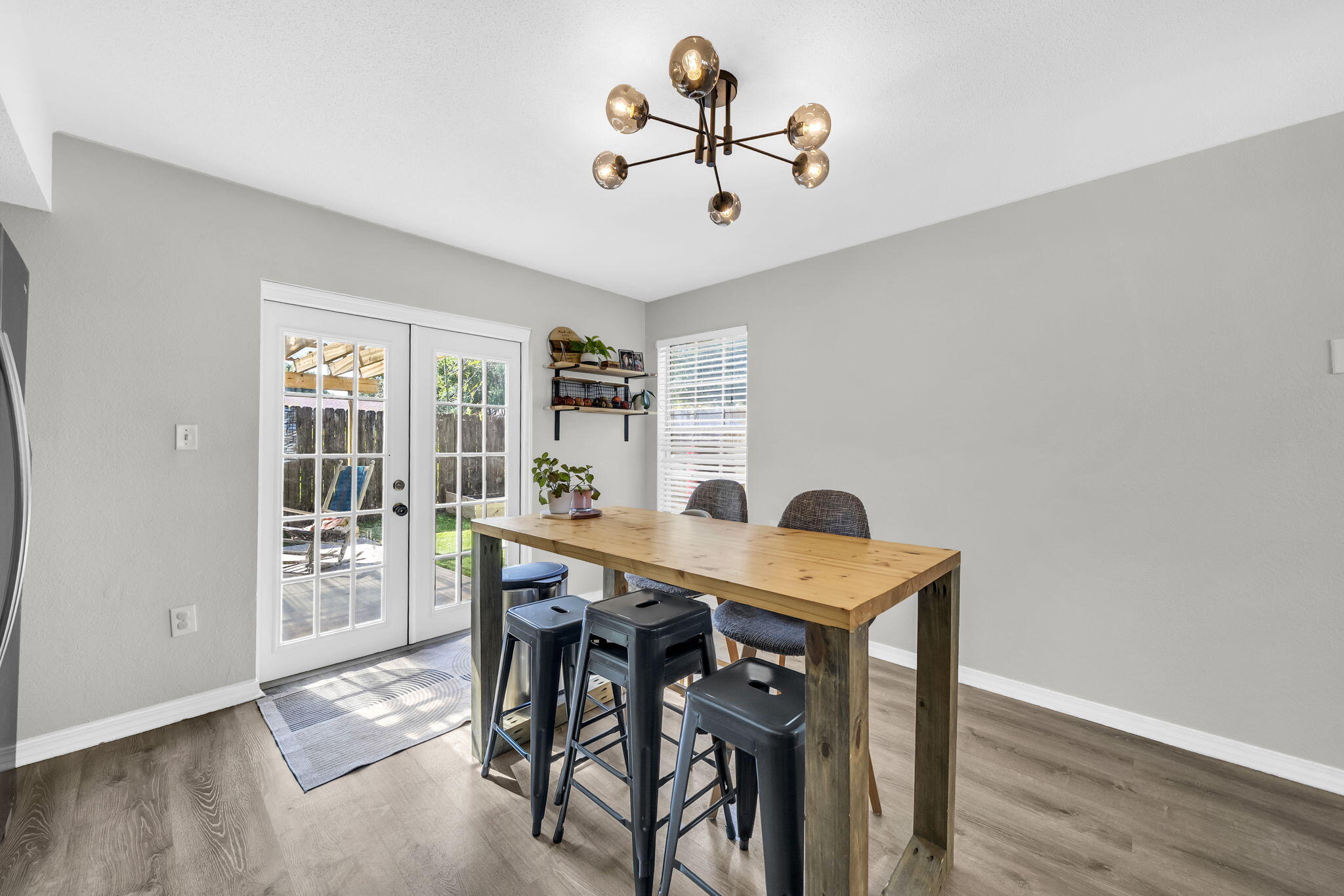 CANTERBURY WOODS - Residential