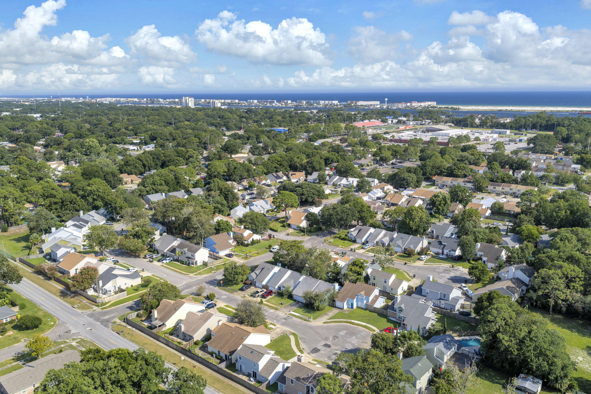 CANTERBURY WOODS - Residential