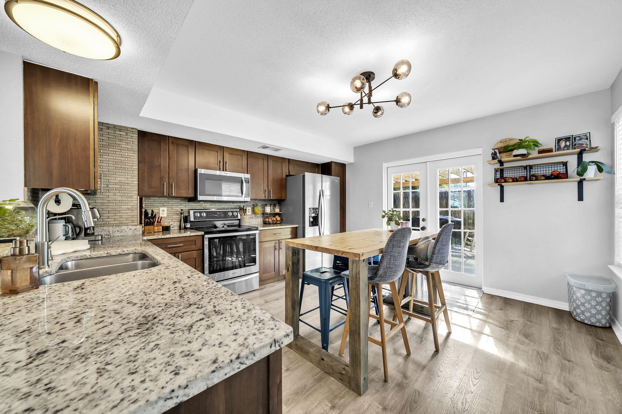 CANTERBURY WOODS - Residential