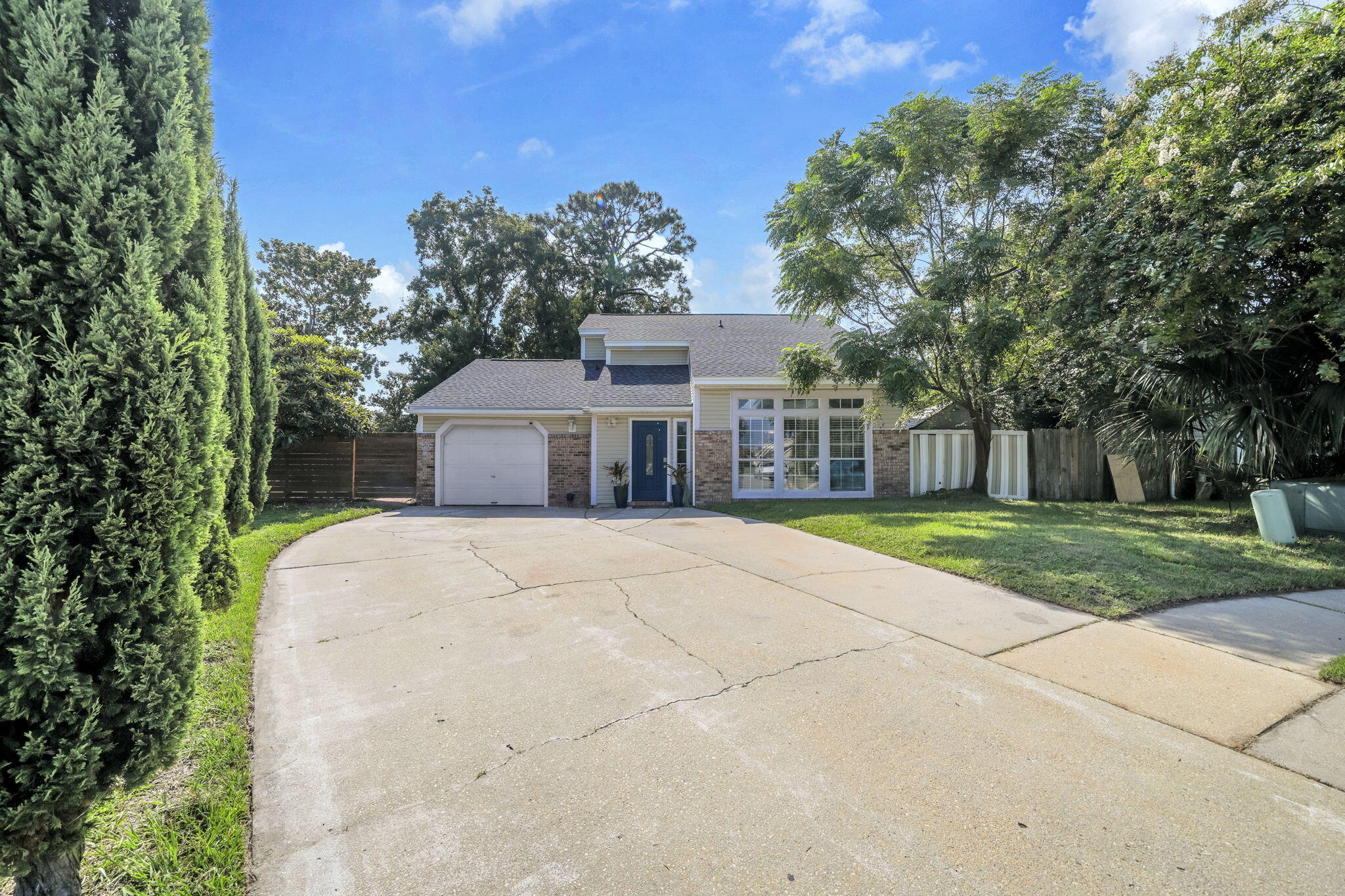CANTERBURY WOODS - Residential