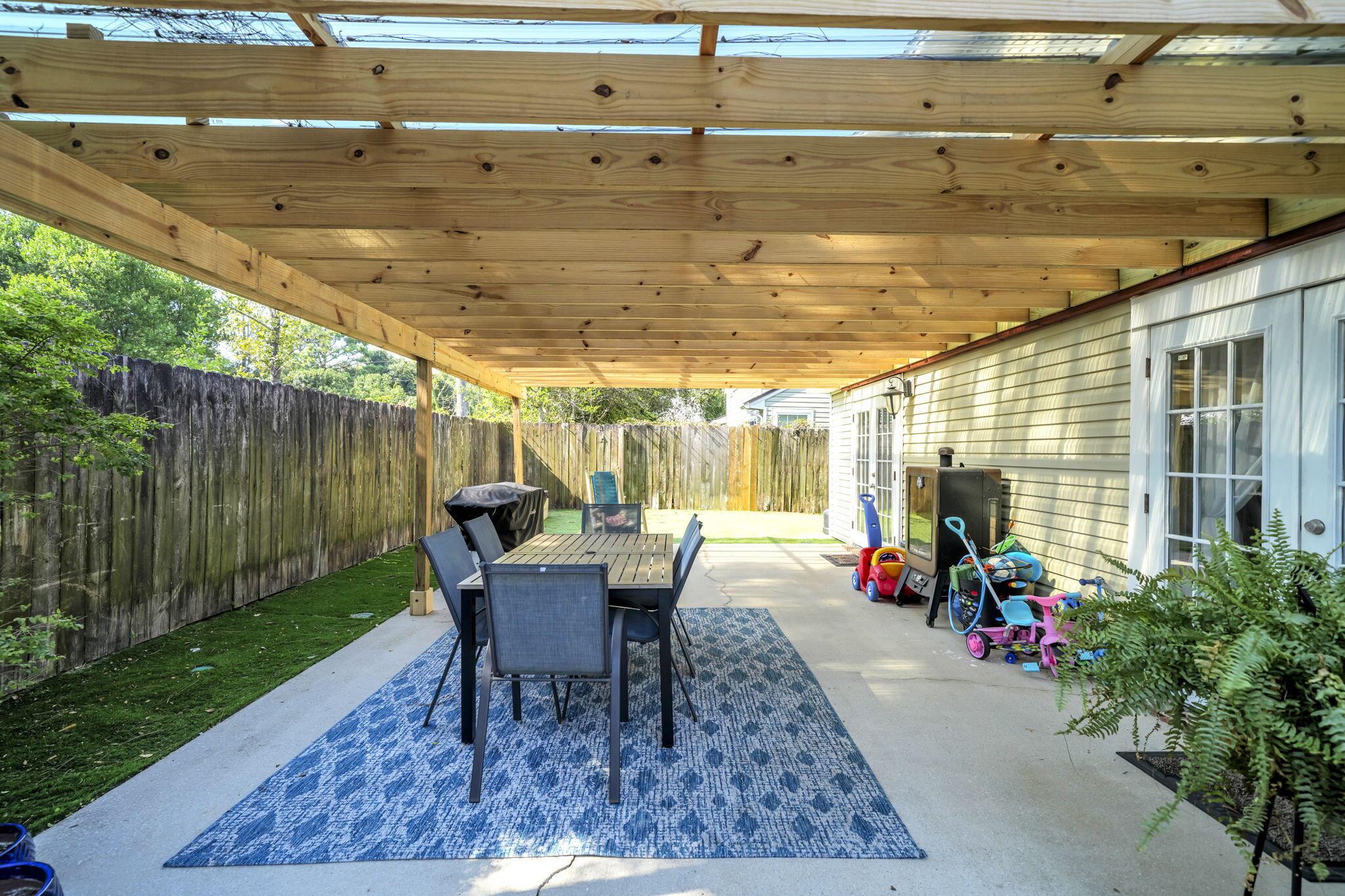 CANTERBURY WOODS - Residential