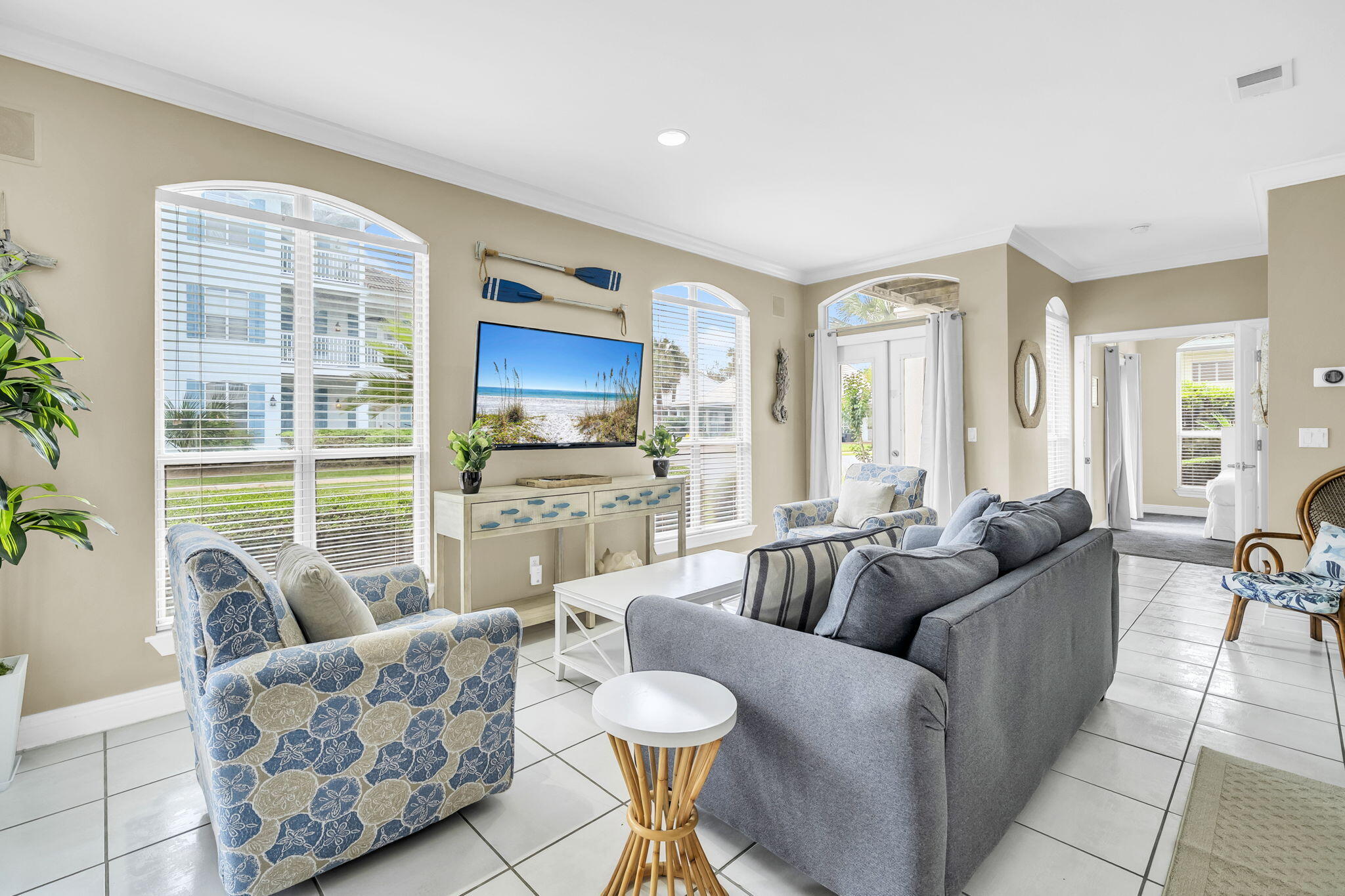 EMERALD SHORES - Residential
