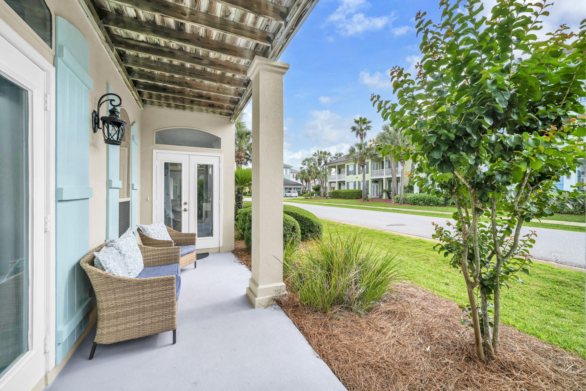 EMERALD SHORES - Residential