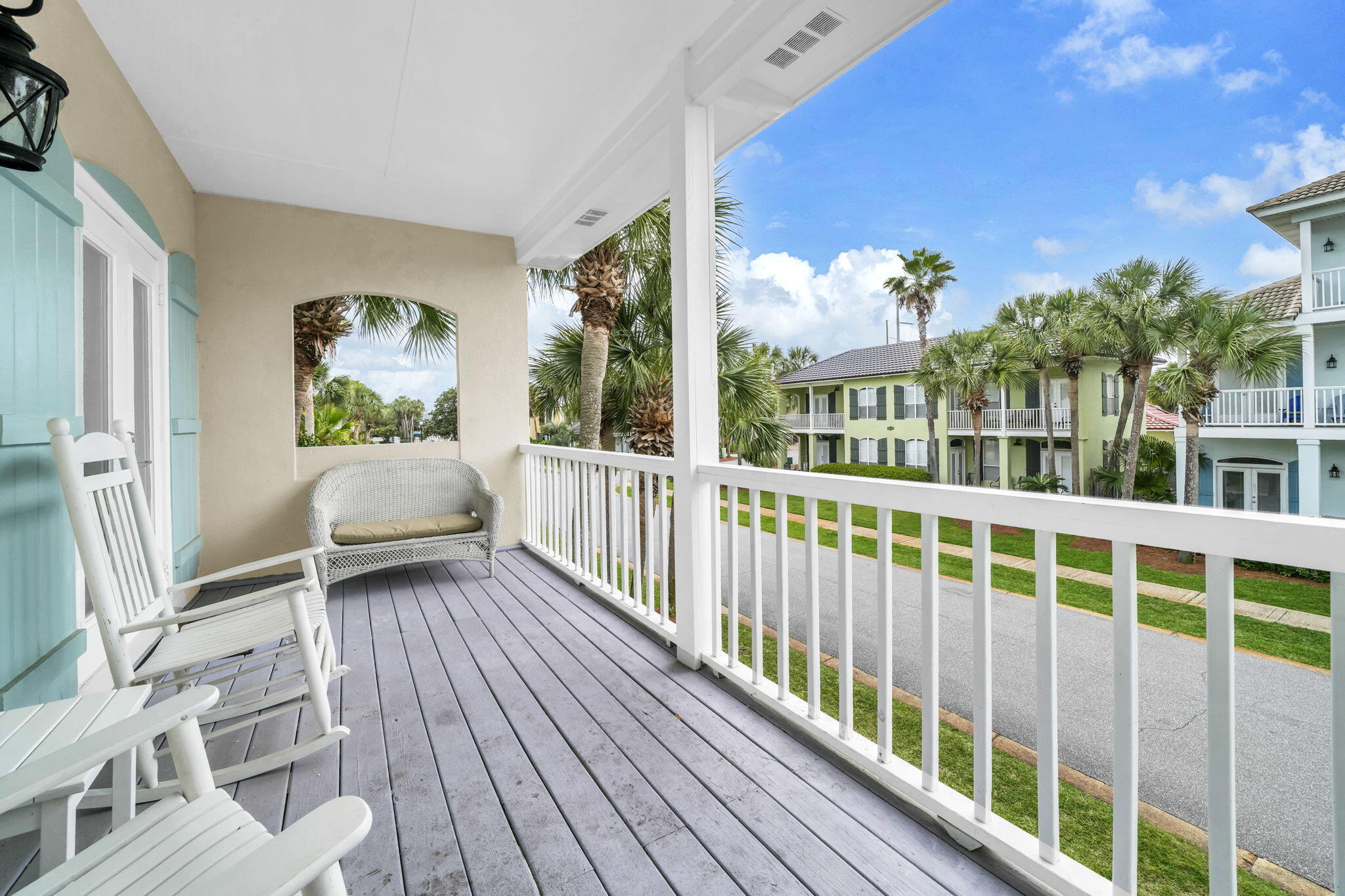 EMERALD SHORES - Residential