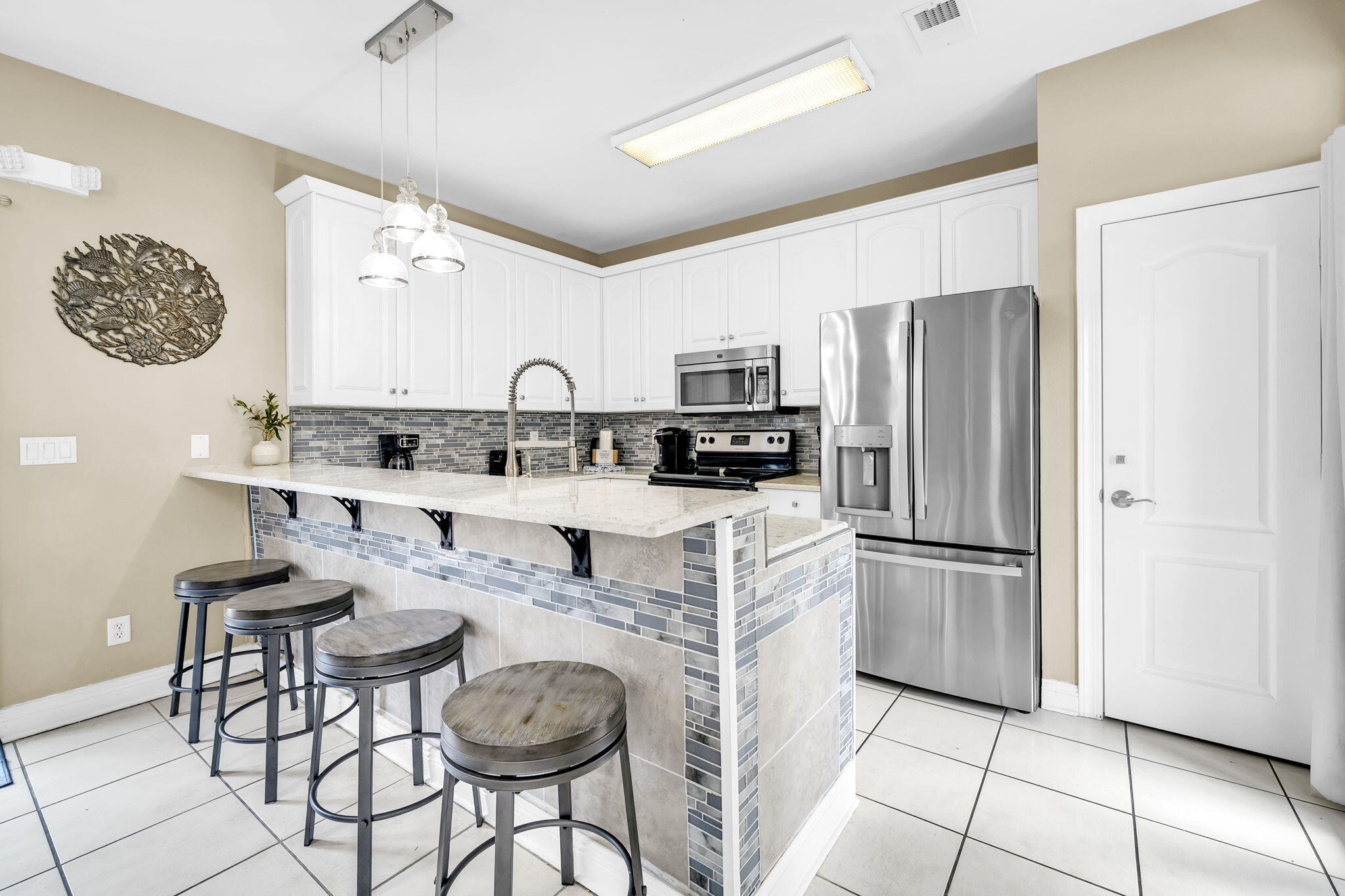 EMERALD SHORES - Residential