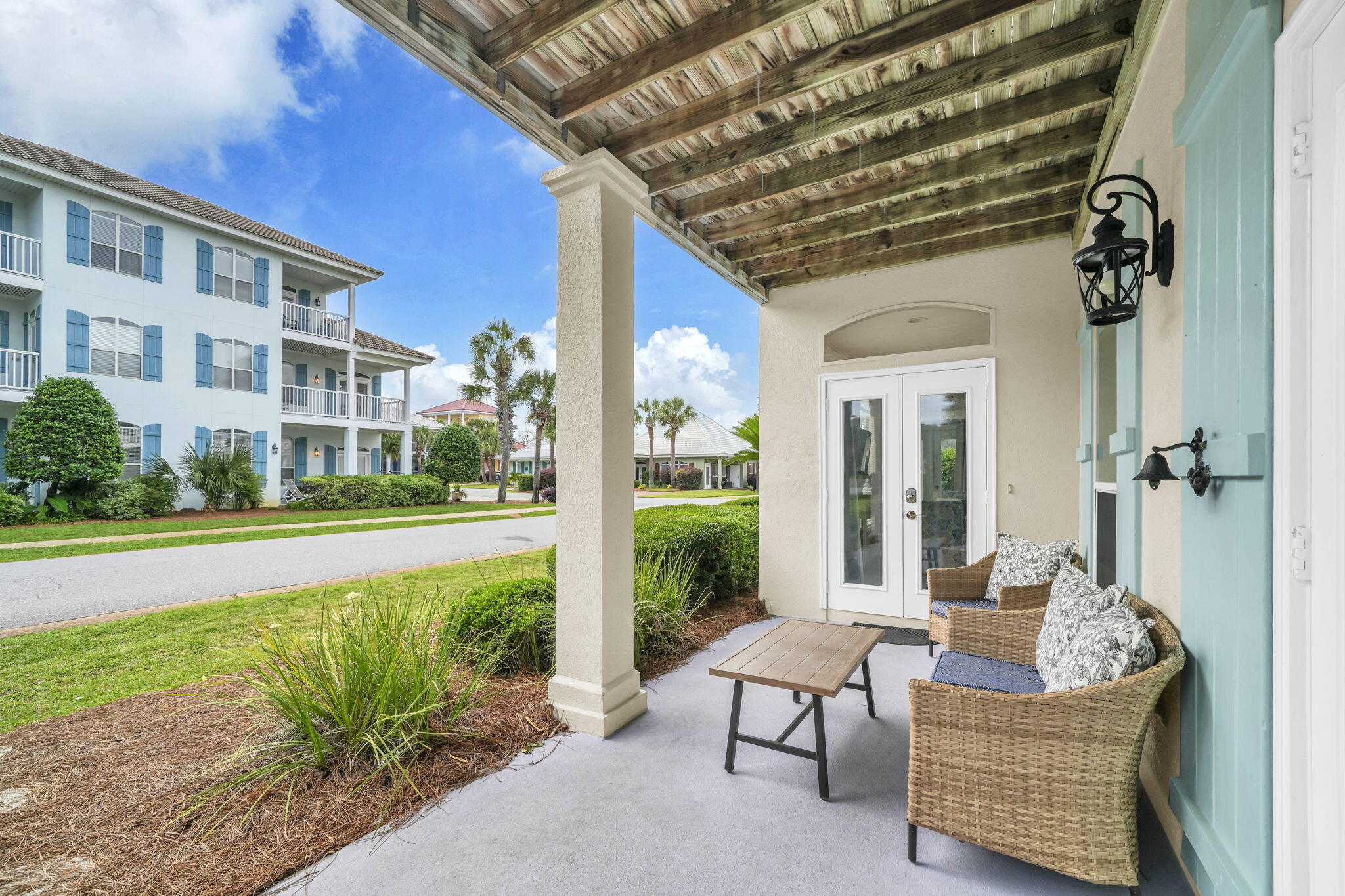 EMERALD SHORES - Residential